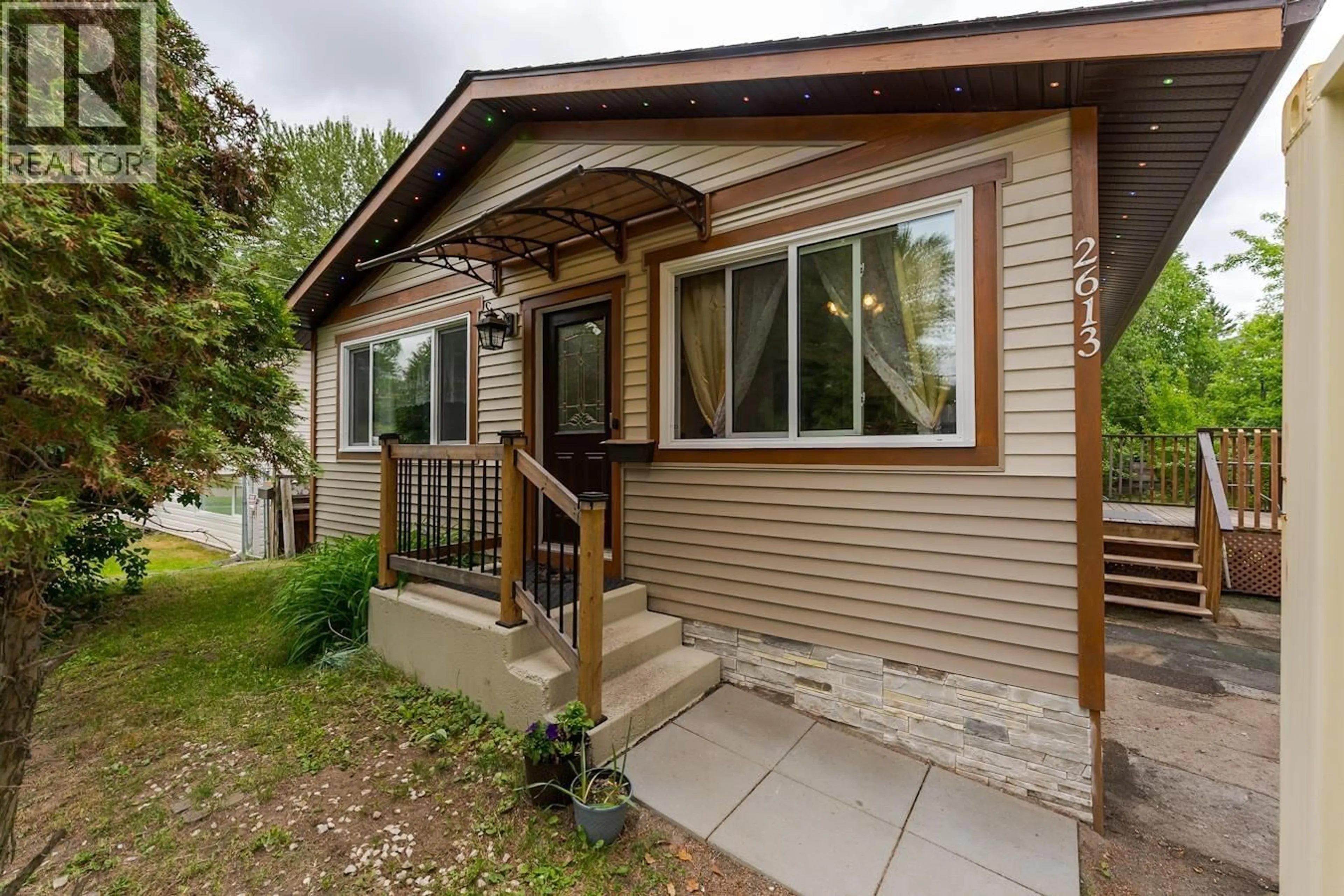 Unknown for 2613 OAK STREET, Prince George British Columbia V2L2A5