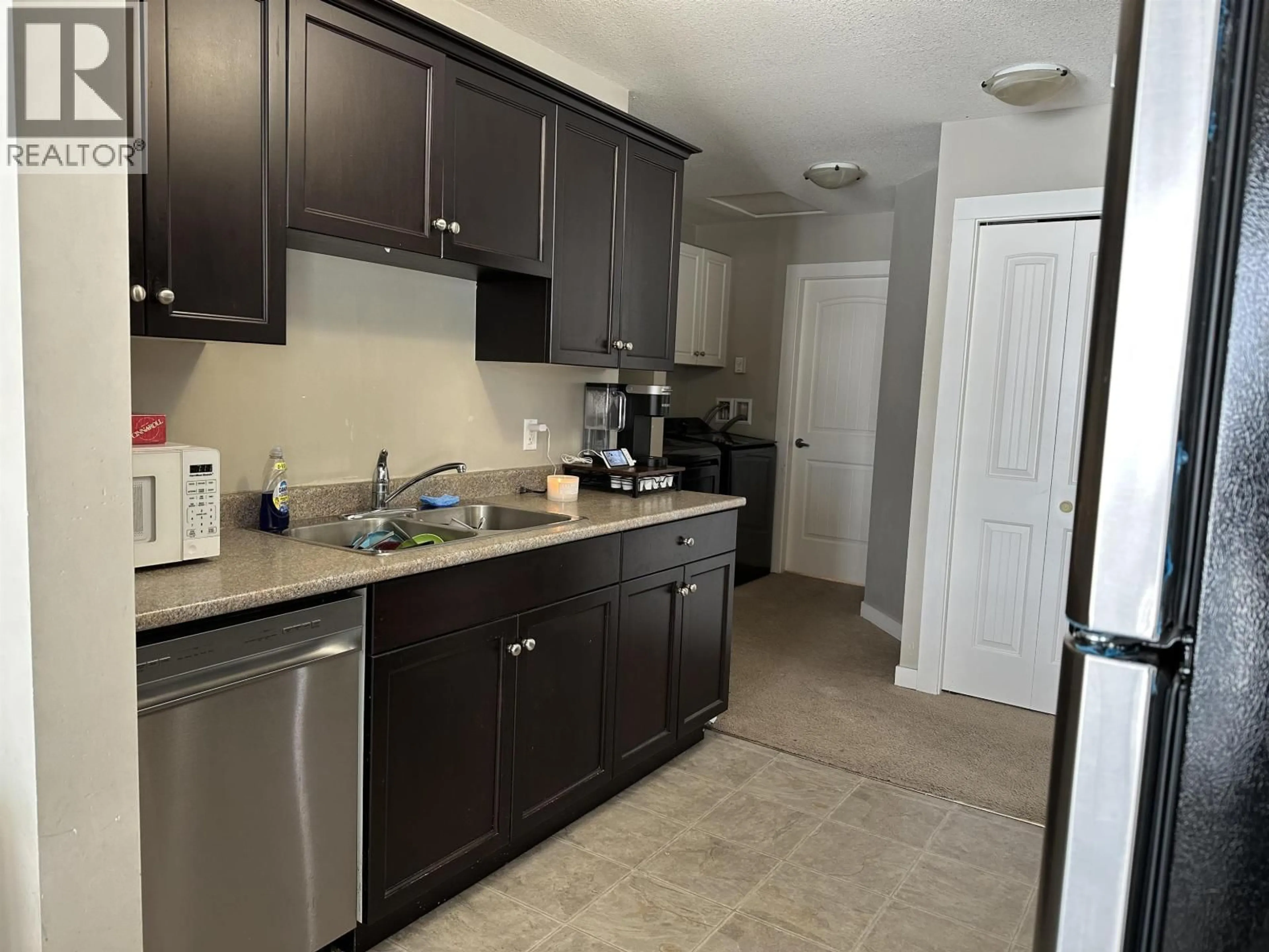 Standard kitchen, unknown for 6 - 9707 99 AVENUE, Taylor British Columbia V0K2K0