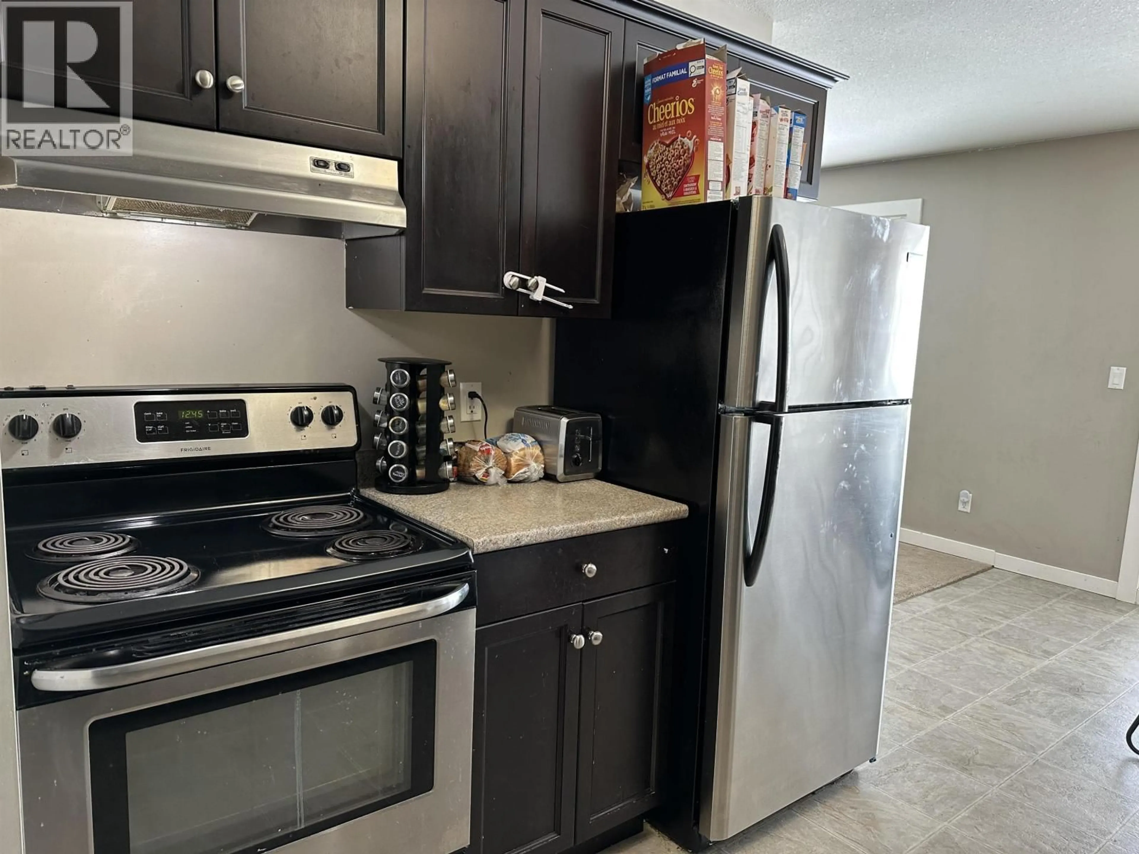 Standard kitchen, unknown for 6 - 9707 99 AVENUE, Taylor British Columbia V0K2K0