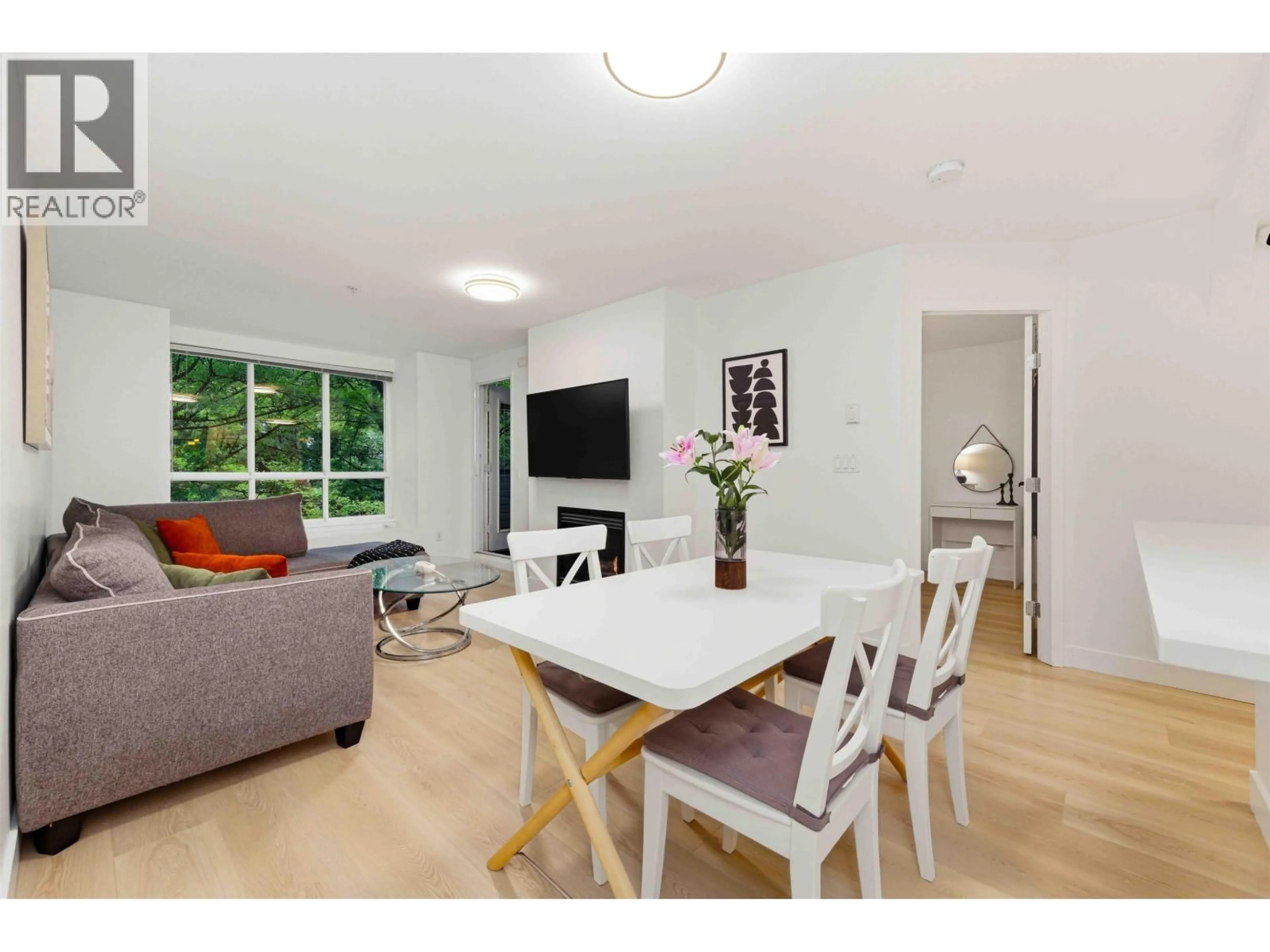 Unknown for 201 - 1111 LYNN VALLEY ROAD, North Vancouver British Columbia V7J3V4