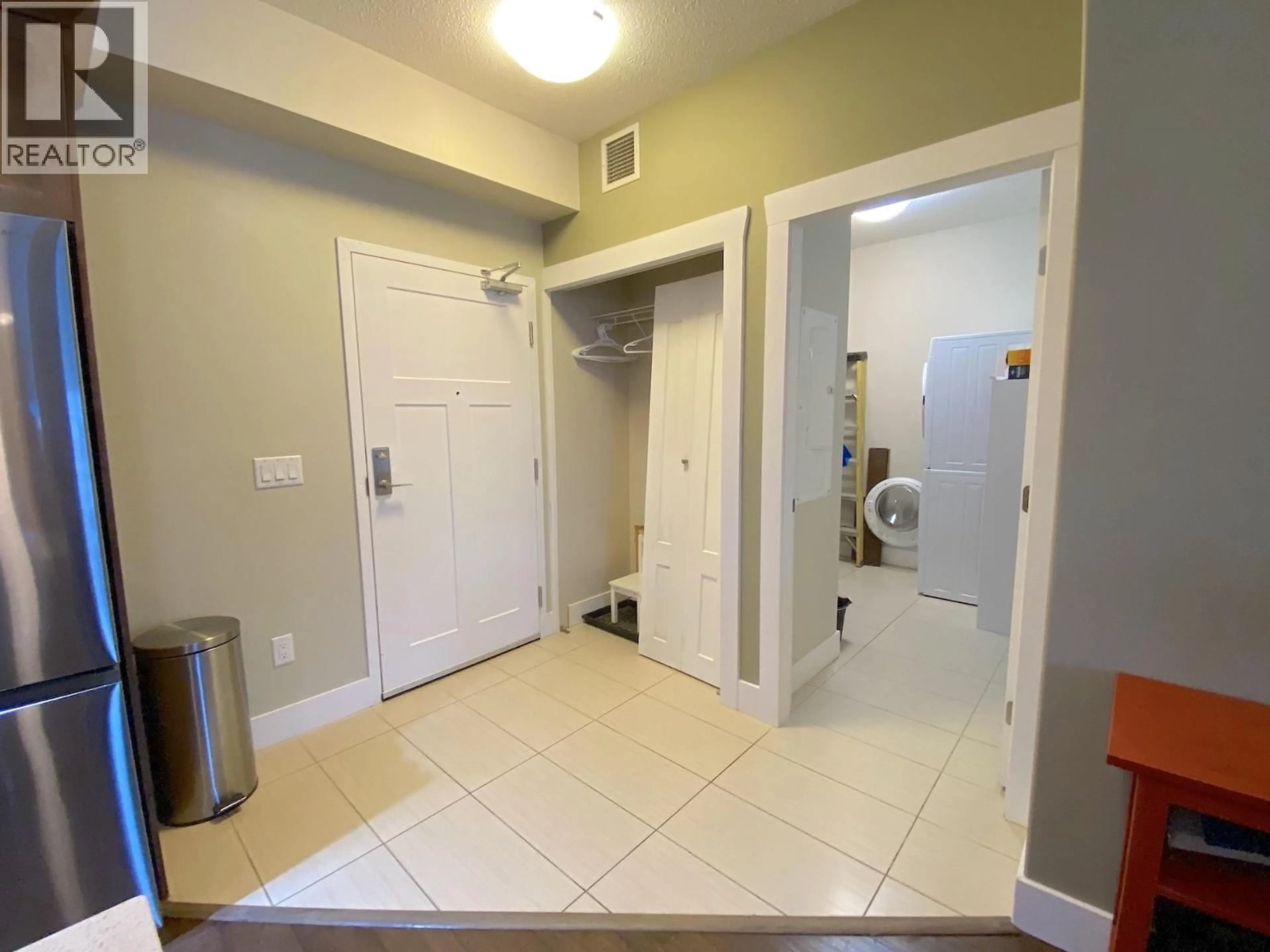Indoor entryway for 112 - 11203 105 AVENUE, Fort St. John British Columbia V1J0L3