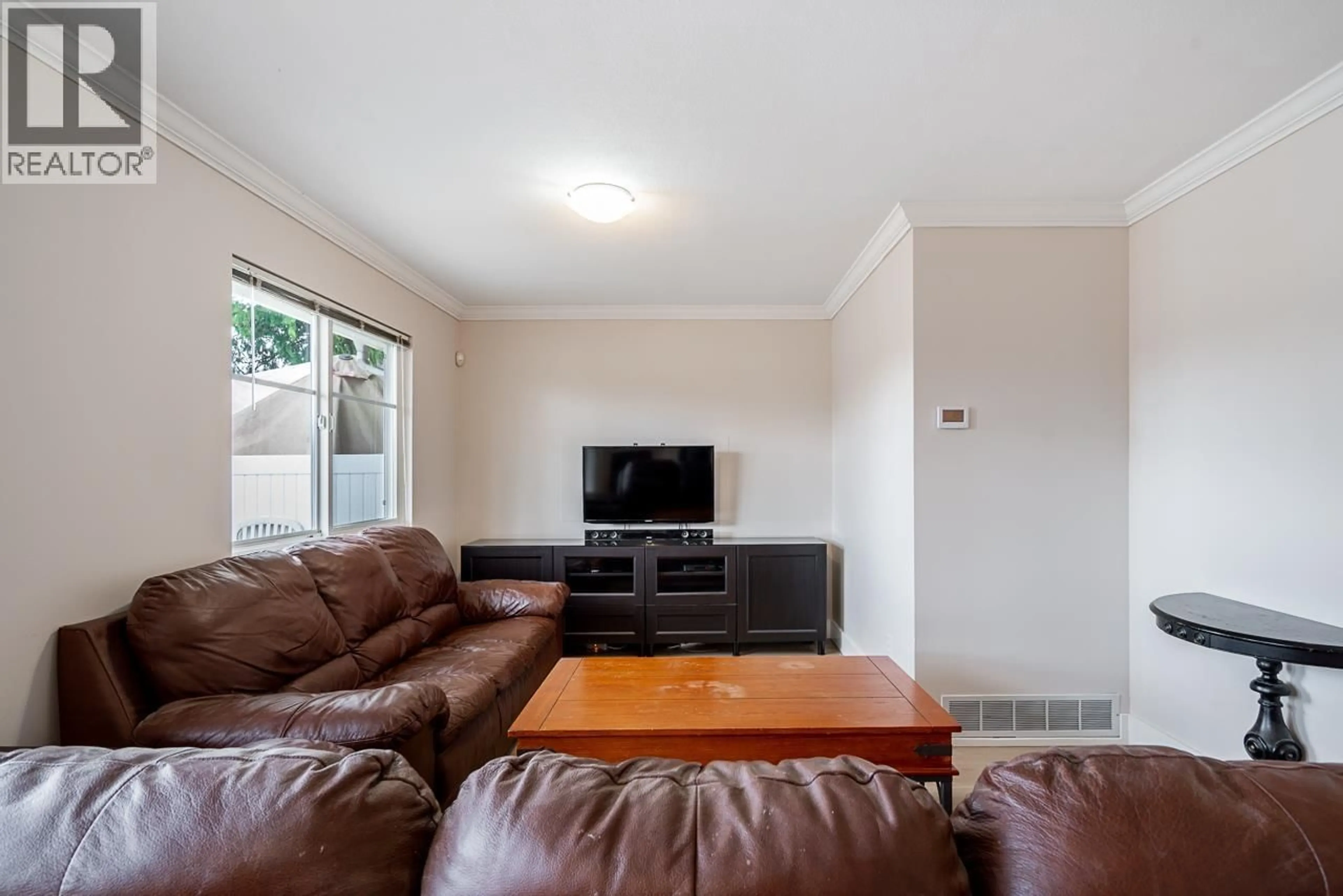 Living room with furniture, unknown for 24 - 11870 232 STREET, Maple Ridge British Columbia V2X6S9