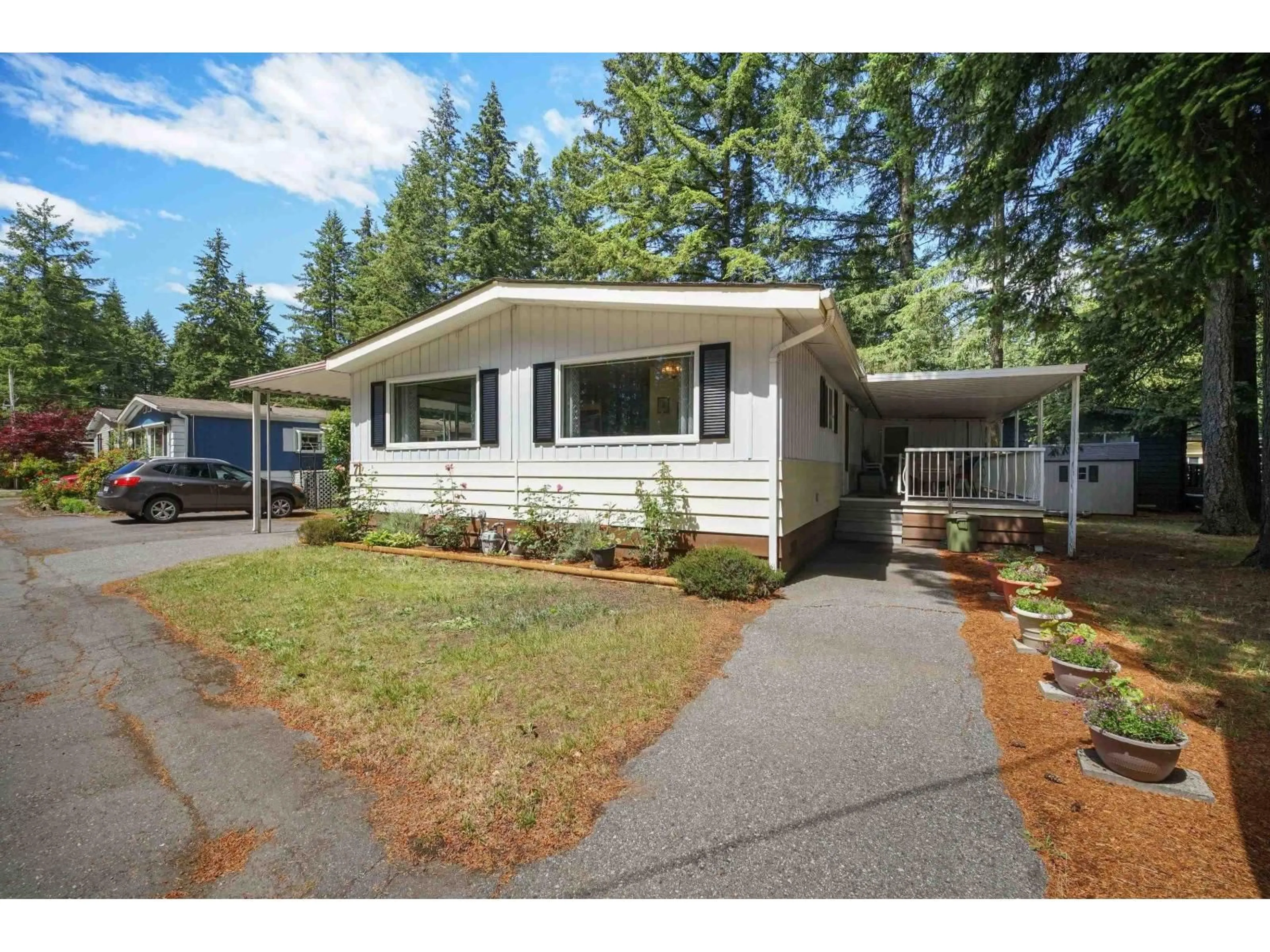 Home with vinyl exterior material, street for 71 - 20071 24 AVENUE, Langley British Columbia V2Z2A1