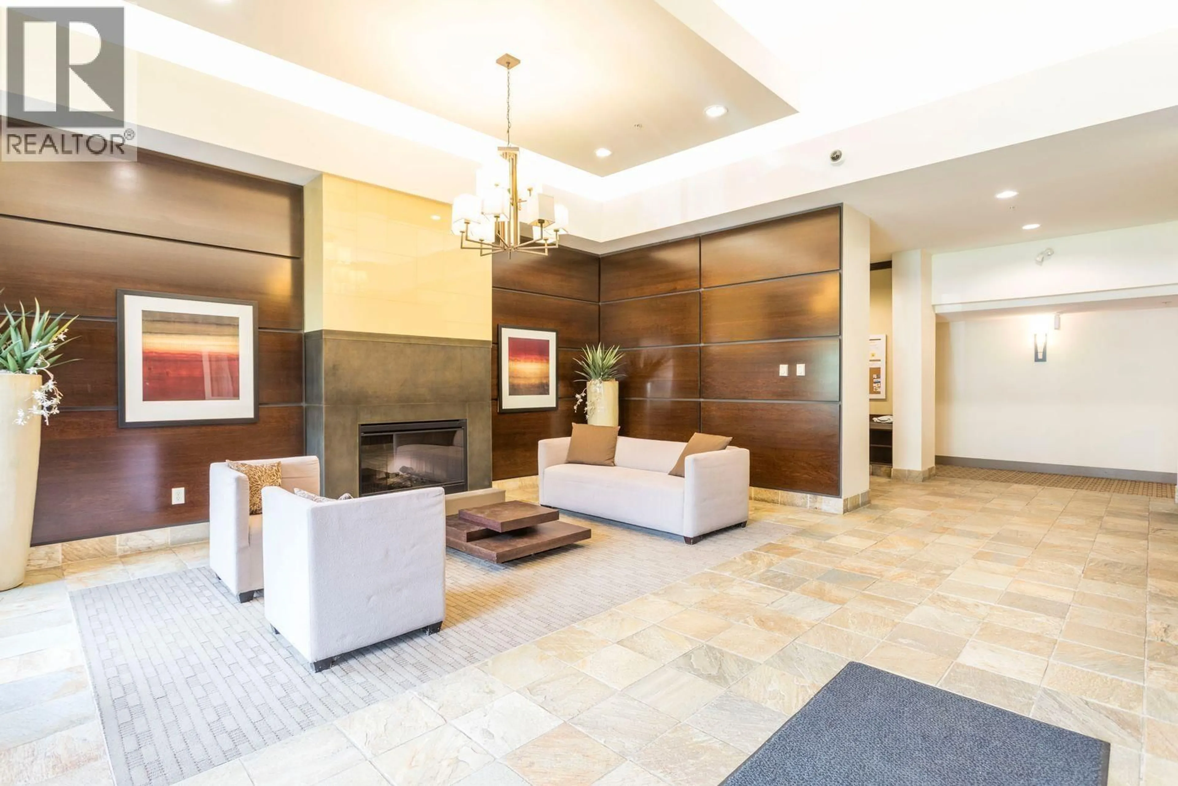 Lobby for 215 - 3110 DAYANEE SPRINGS BOULEVARD, Coquitlam British Columbia V3E0B4