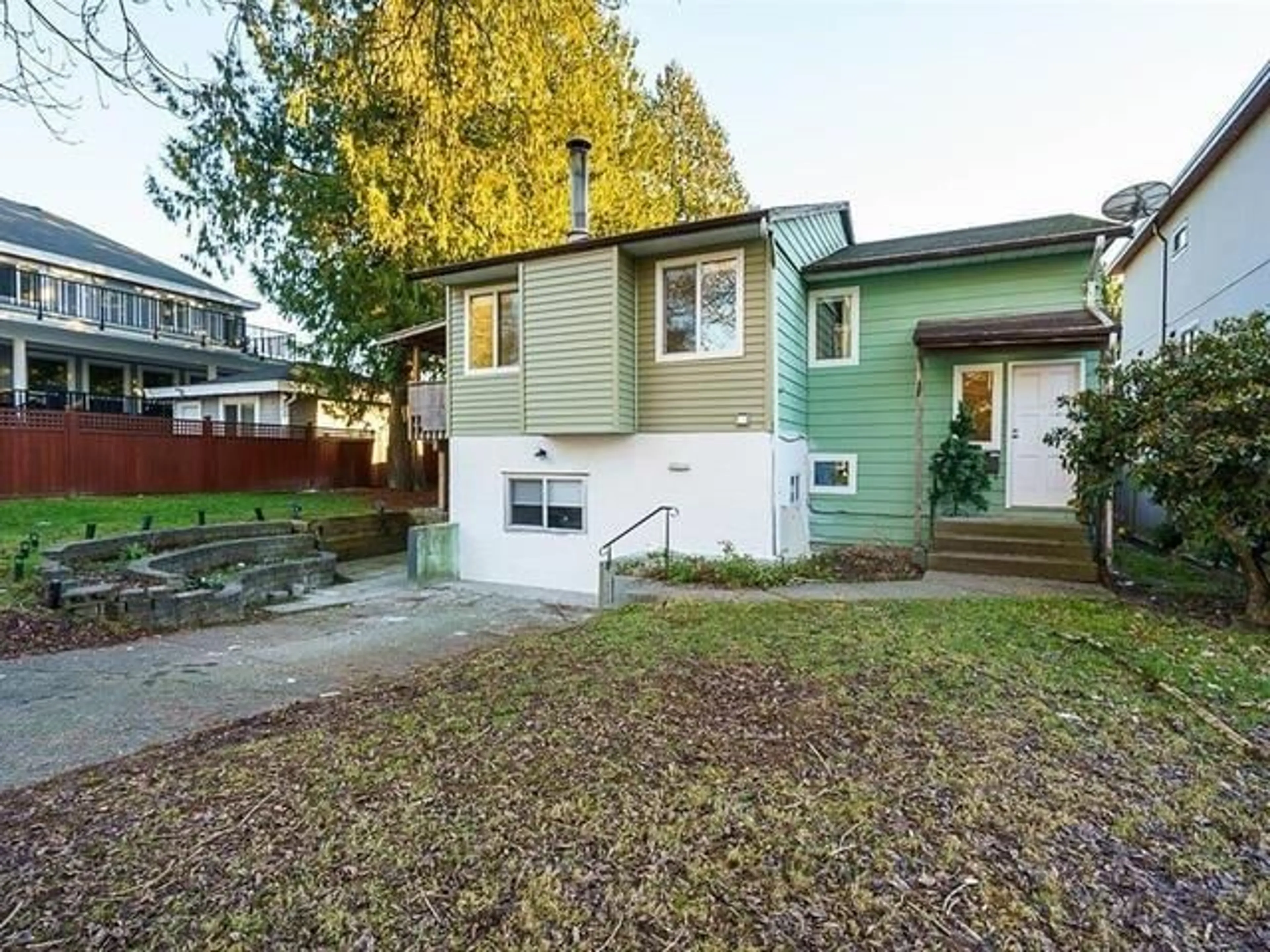 A pic from outside/outdoor area/front of a property/back of a property/a pic from drone, street for 14860 89 AVENUE, Surrey British Columbia V3R7C4