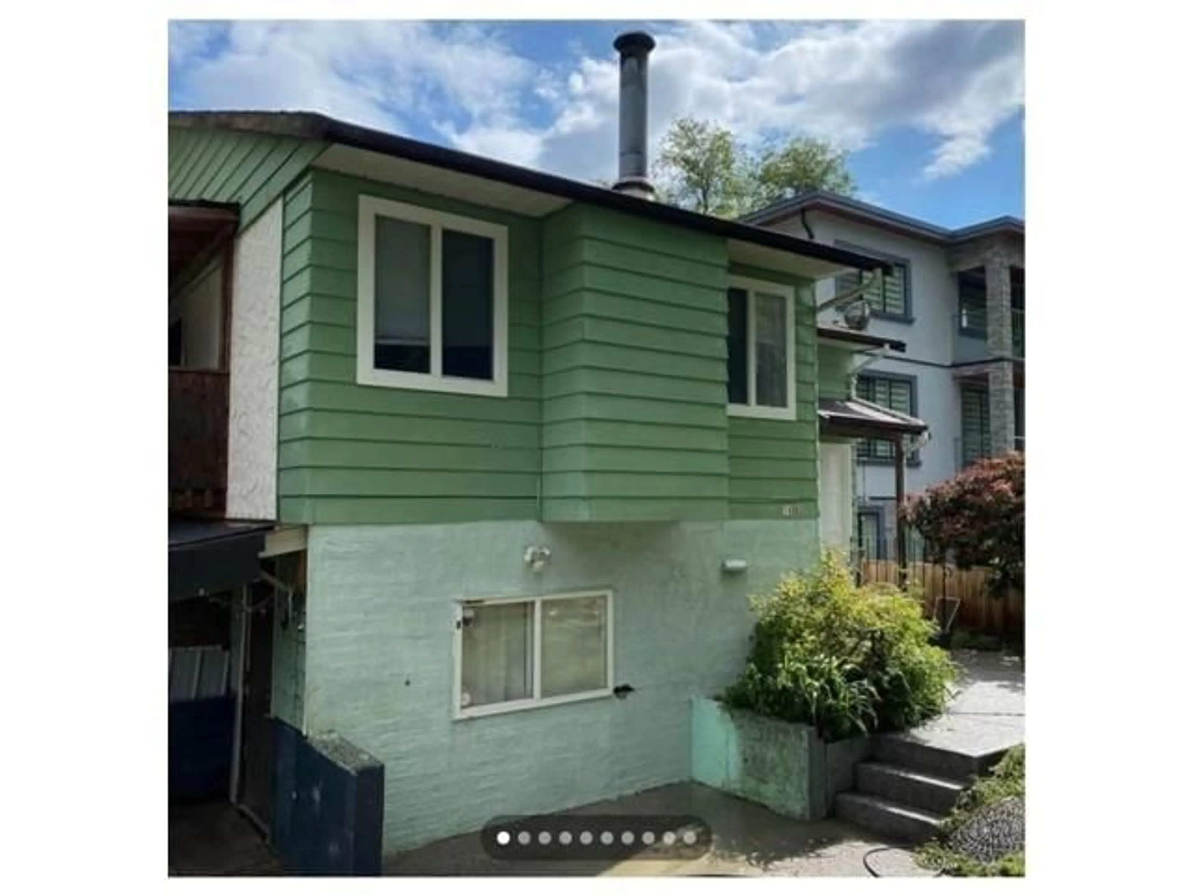 Home with vinyl exterior material, building for 14860 89 AVENUE, Surrey British Columbia V3R7C4