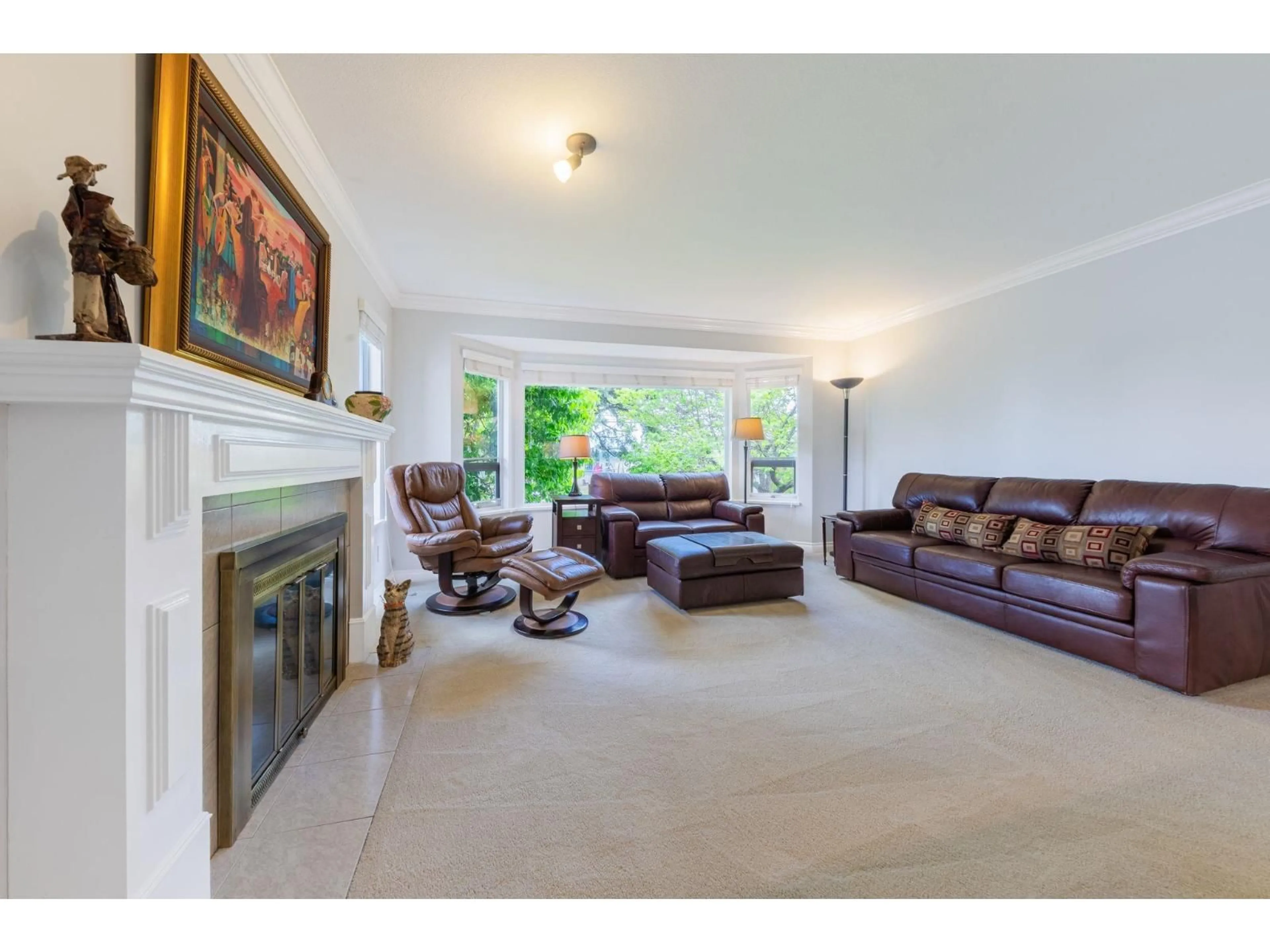 Living room with furniture, unknown for 11458 90 AVENUE, Delta British Columbia V4C3H4
