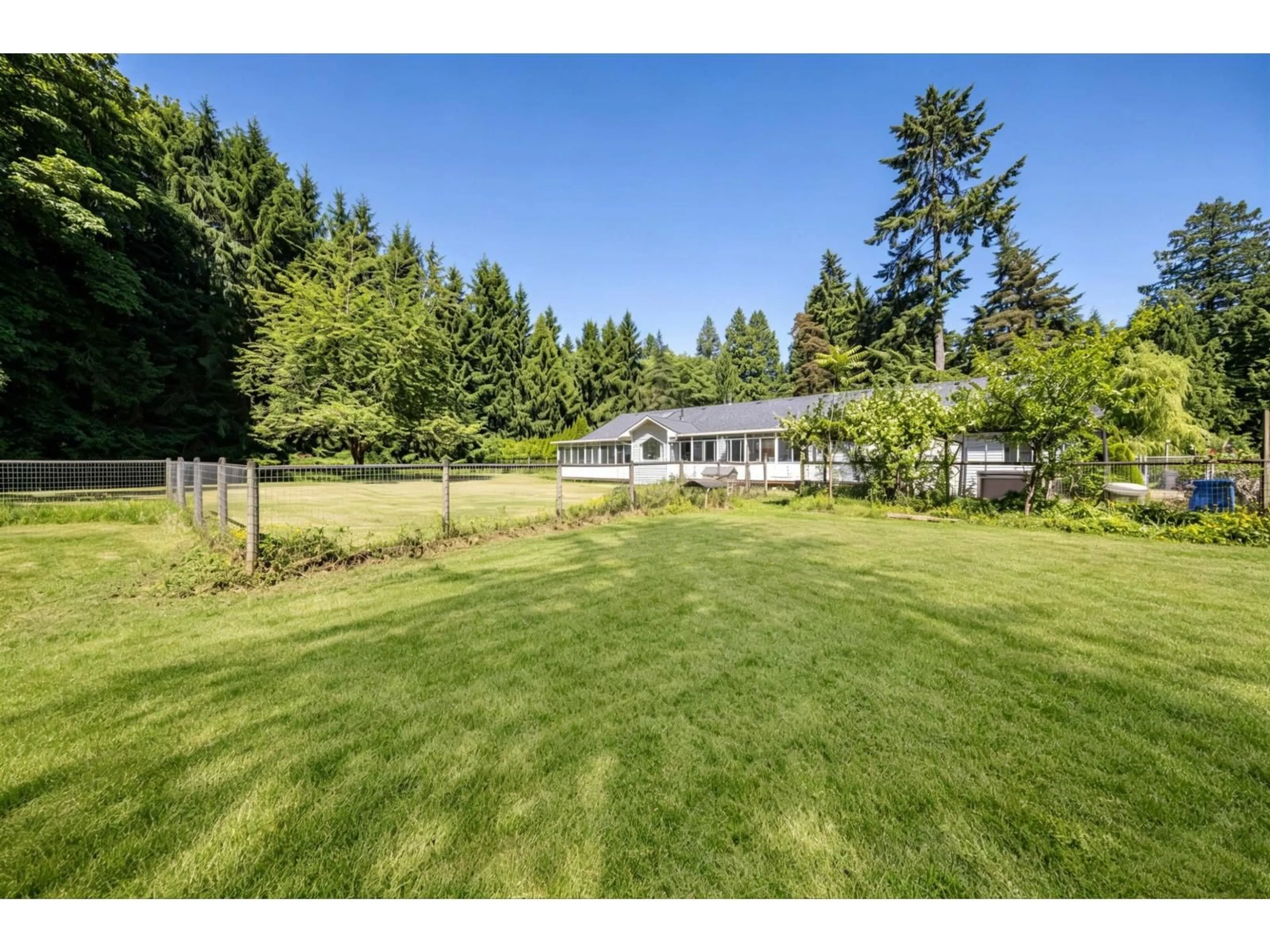 A pic from outside/outdoor area/front of a property/back of a property/a pic from drone, water/lake/river/ocean view for 637 171 STREET, Surrey British Columbia V3S6R3