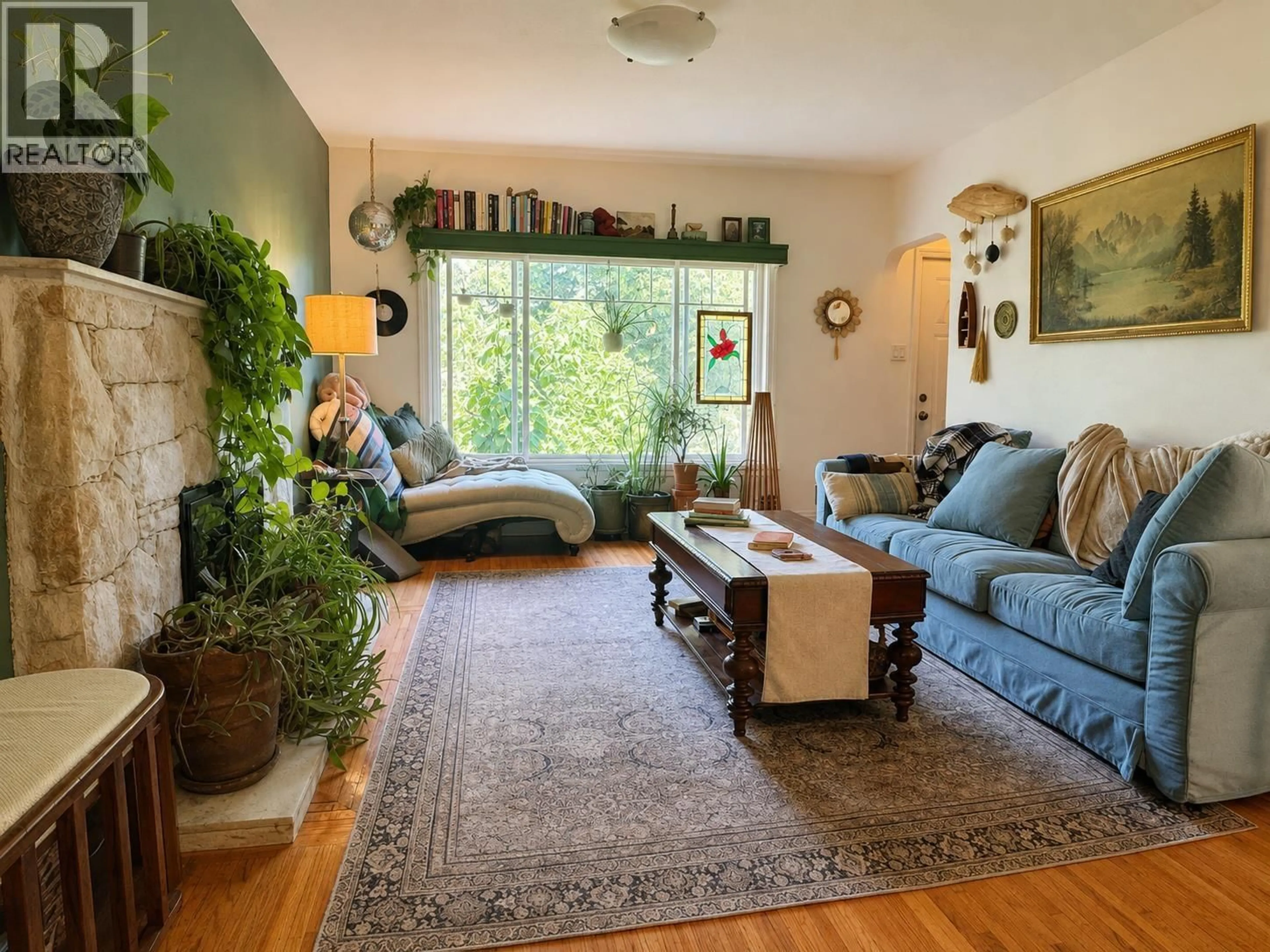 Living room with furniture, unknown for 5569 CULLODEN STREET, Vancouver British Columbia V5W3R9