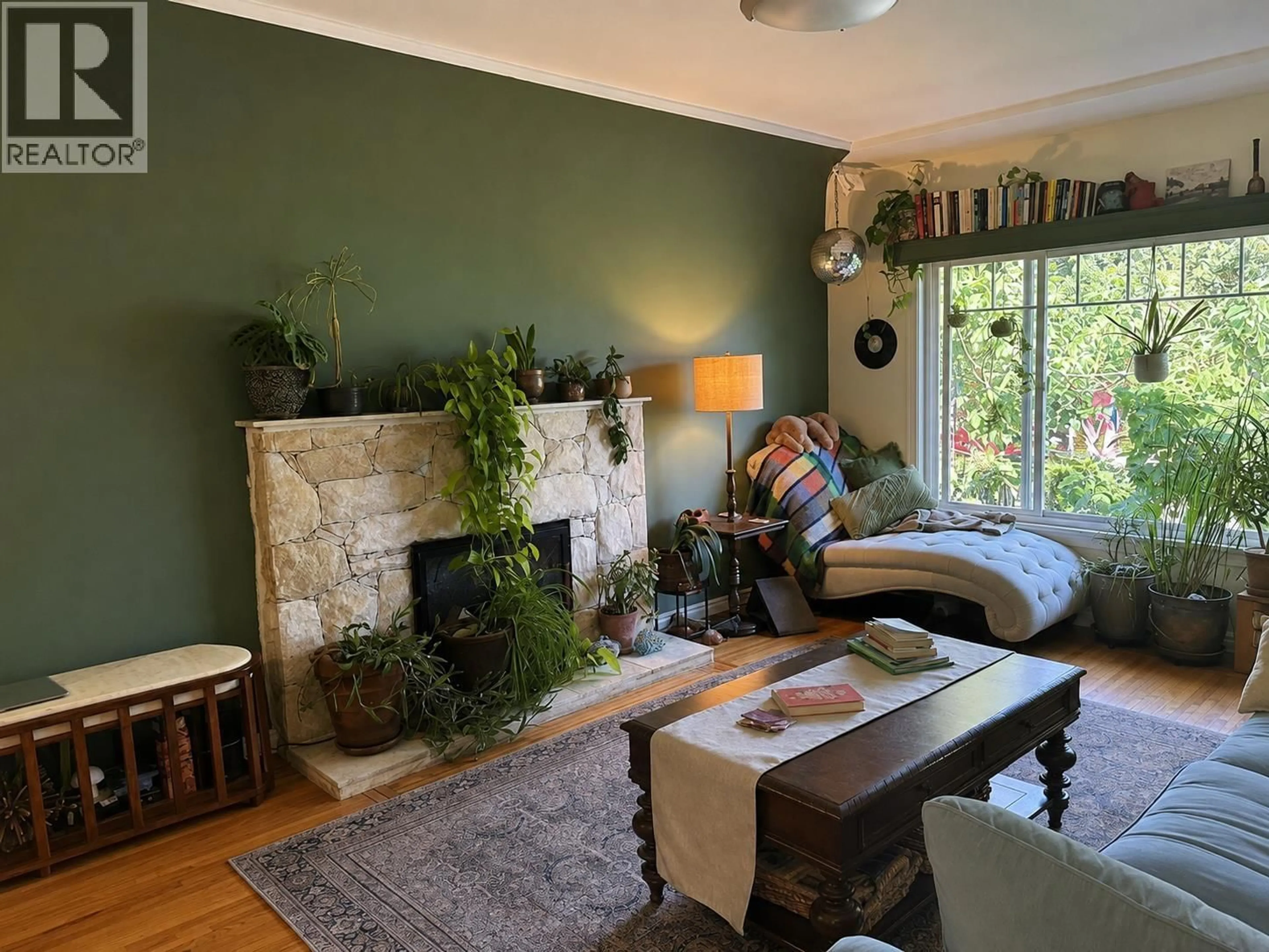 Living room with furniture, unknown for 5569 CULLODEN STREET, Vancouver British Columbia V5W3R9