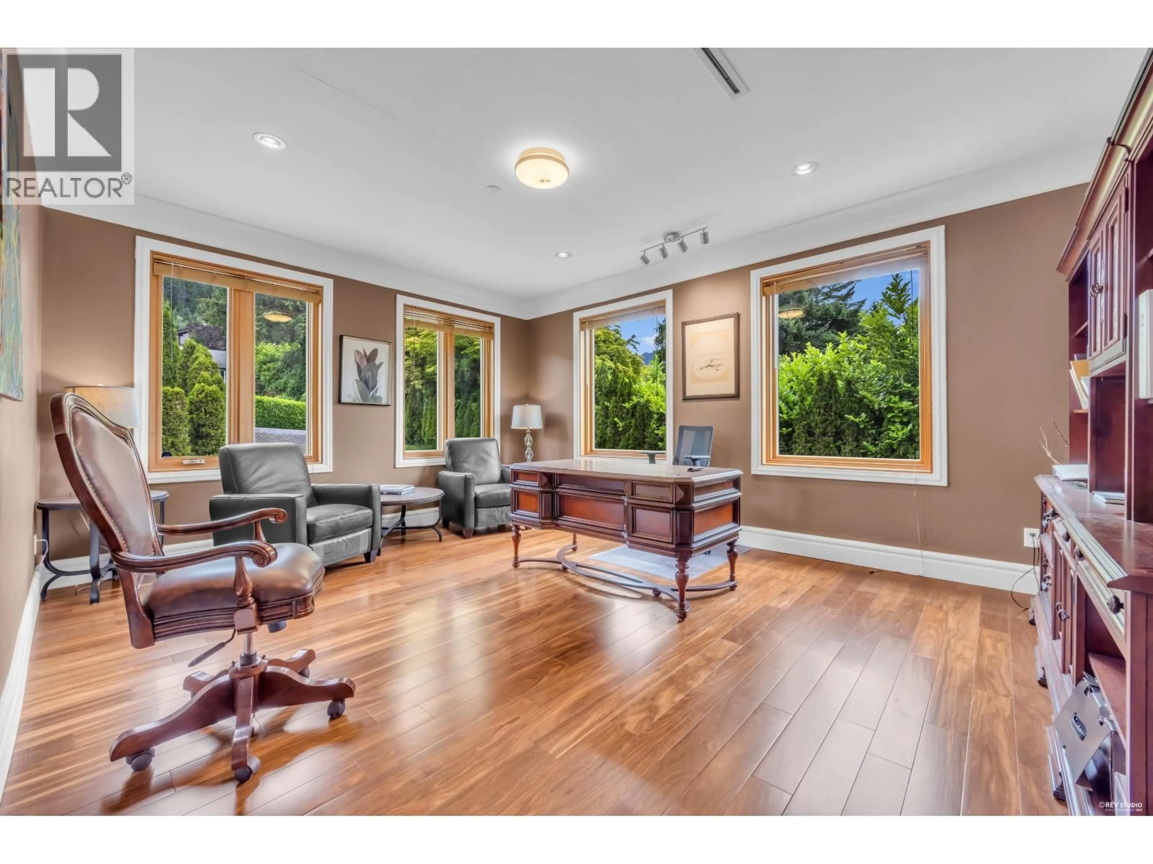 A pic of a room for 950 GREENWOOD ROAD, West Vancouver British Columbia V7S1X7