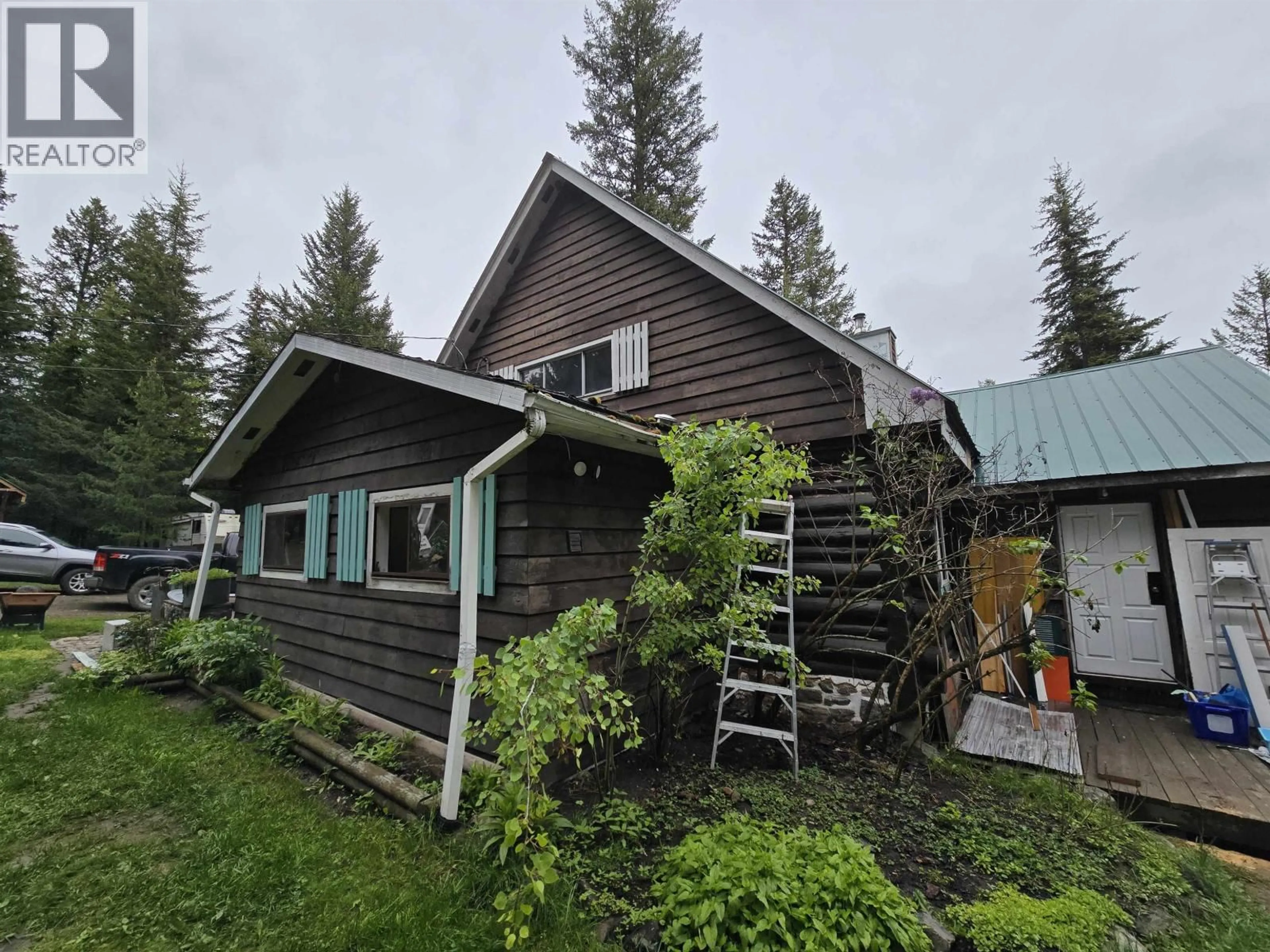 A pic from outside/outdoor area/front of a property/back of a property/a pic from drone, unknown for 6178 HIGGINS LAKE ROAD, Deka Lake / Sulphurous / Hathaway Lakes British Columbia V0K1X3