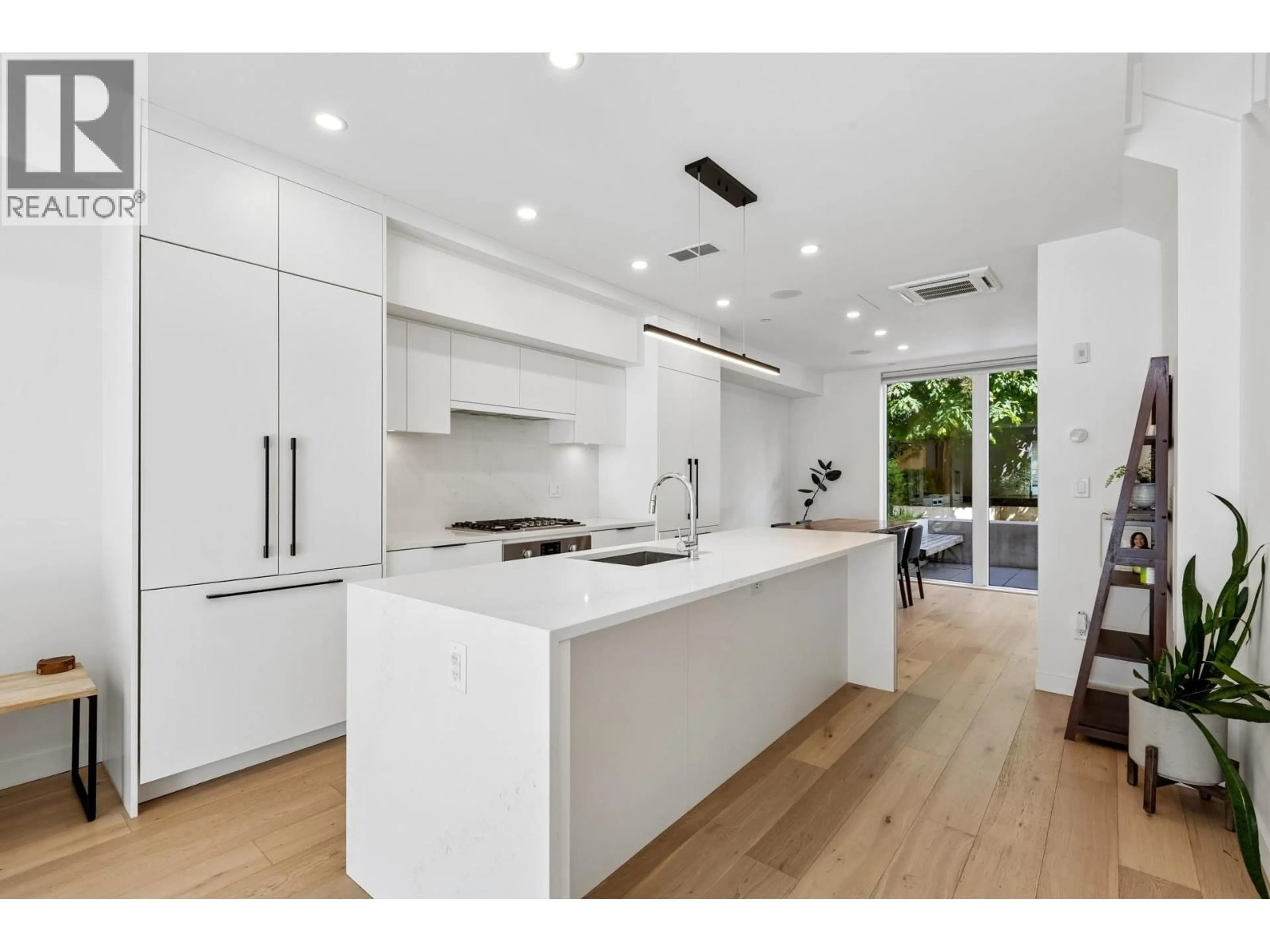 Open concept kitchen, unknown for 129 - 649 3RD STREET, North Vancouver British Columbia V7L1G6