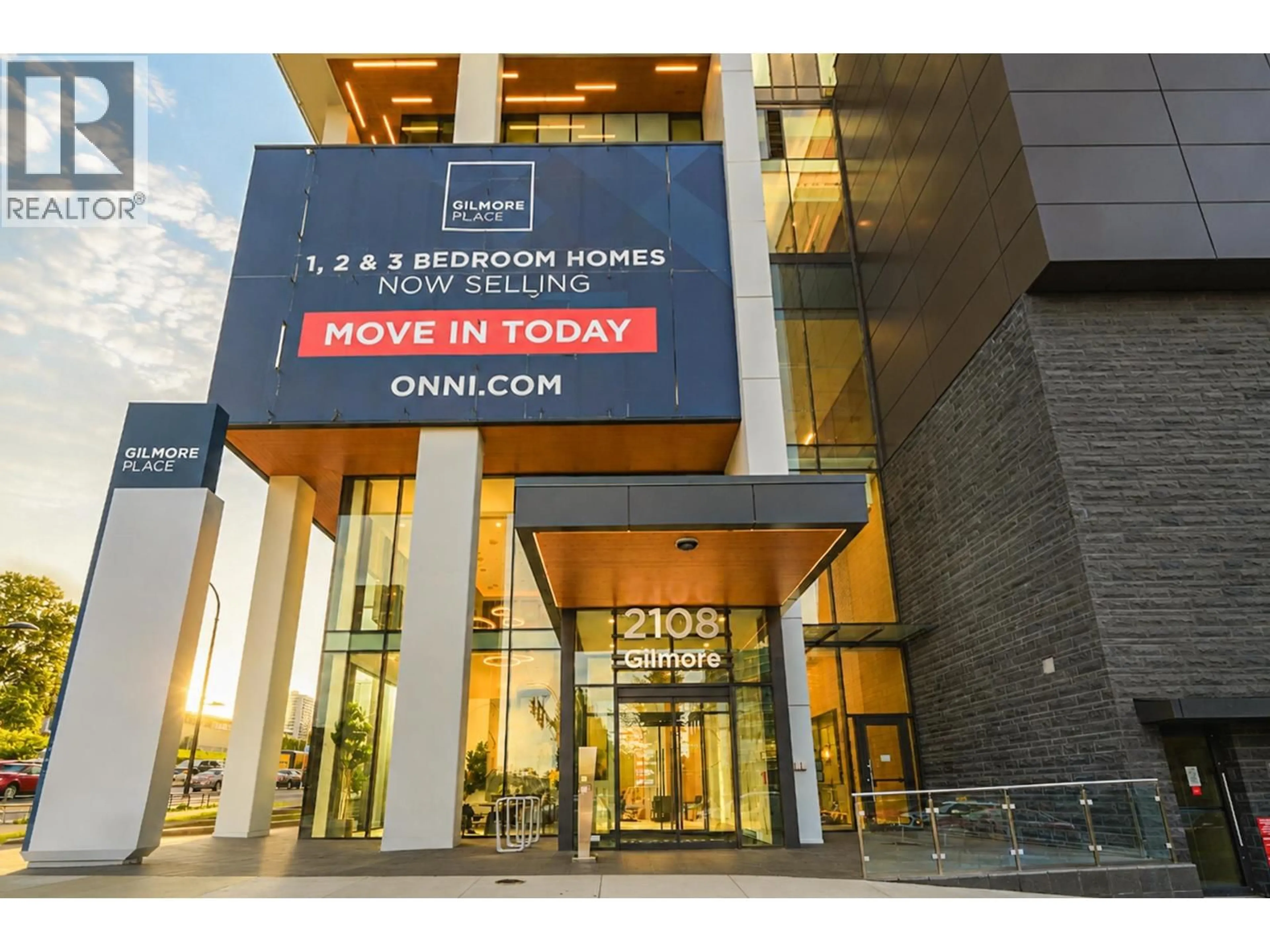 Indoor foyer for 2811 - 2108 GILMORE AVENUE, Burnaby British Columbia V5C0N8