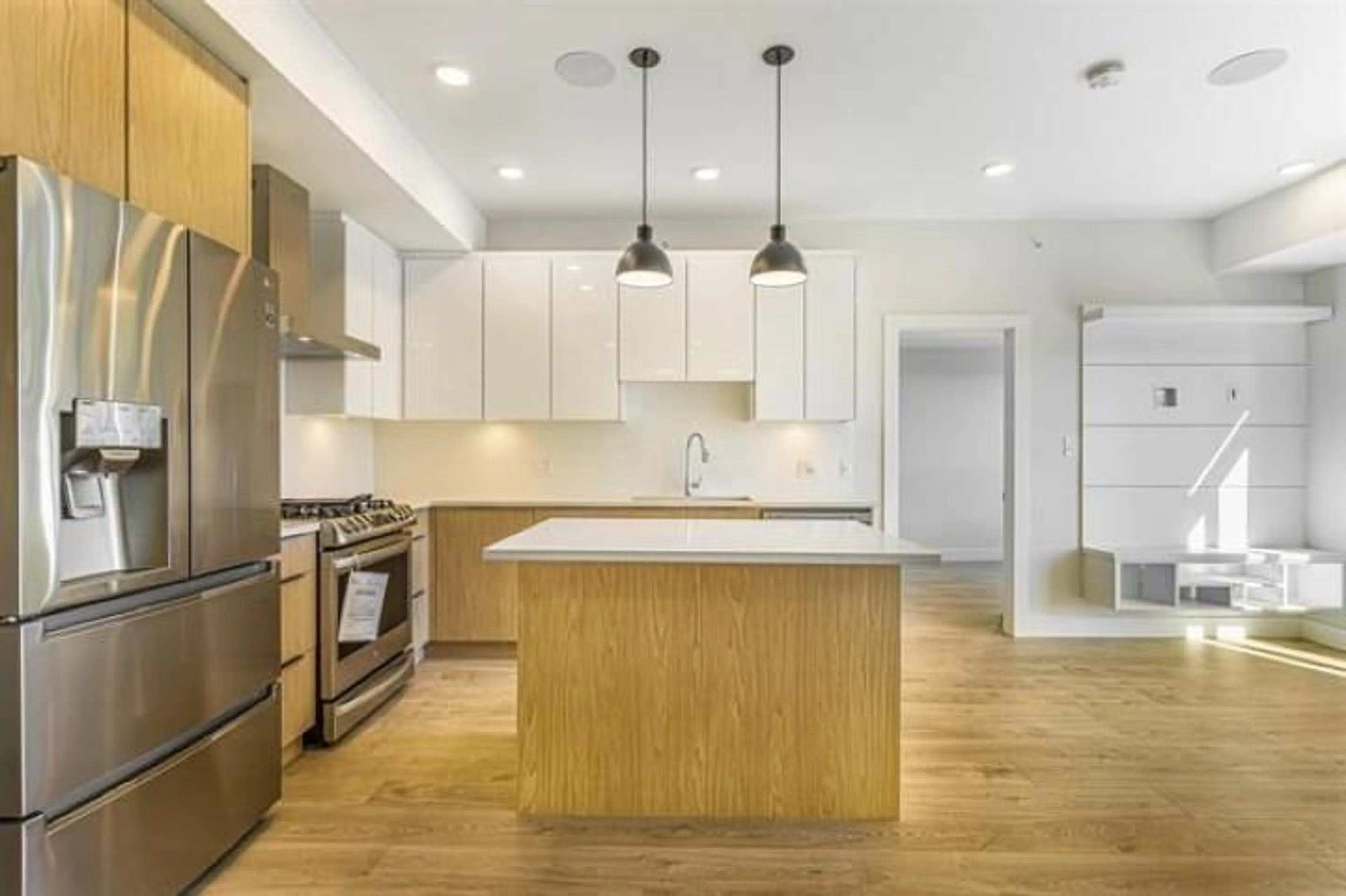 Open concept kitchen, unknown for 311 - 14818 60 AVENUE, Surrey British Columbia V3S0B5