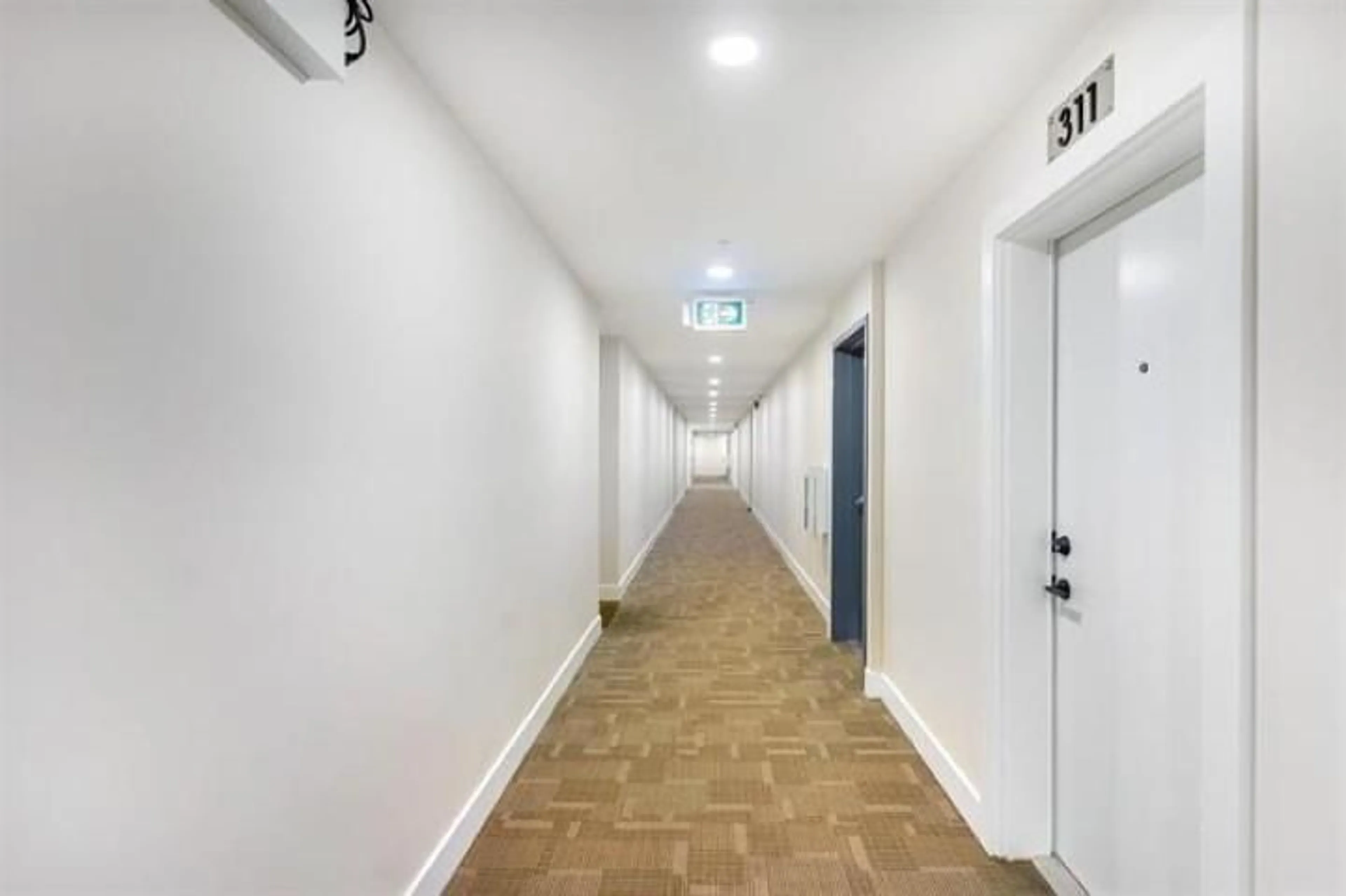 Indoor foyer for 311 - 14818 60 AVENUE, Surrey British Columbia V3S0B5