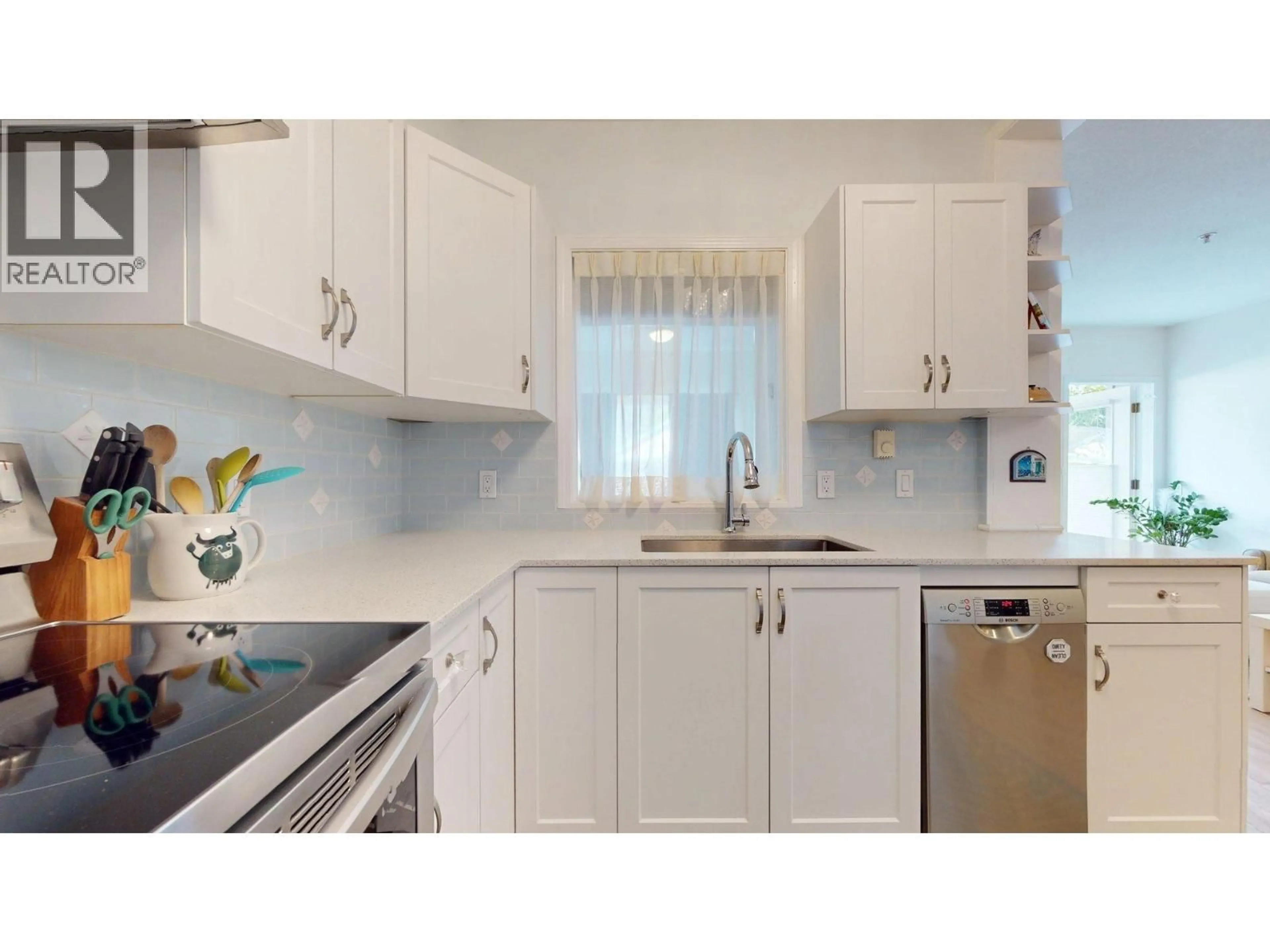 Standard kitchen, ceramic/tile floor for 107 - 1203 PEMBERTON AVENUE, Squamish British Columbia V8B0J7