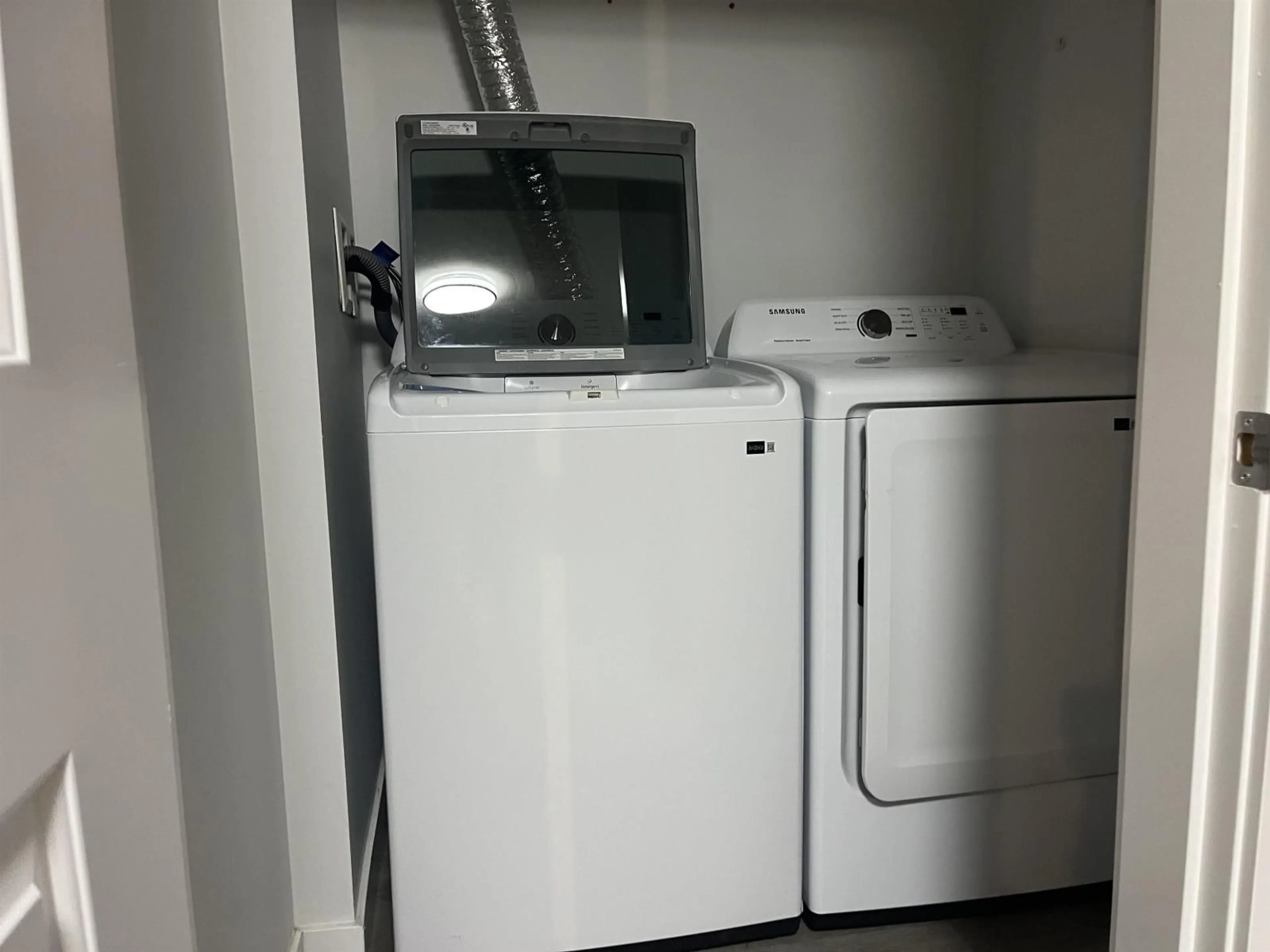 Laundry room for 101 - 45567 YALE ROAD, Chilliwack British Columbia V2P0B2