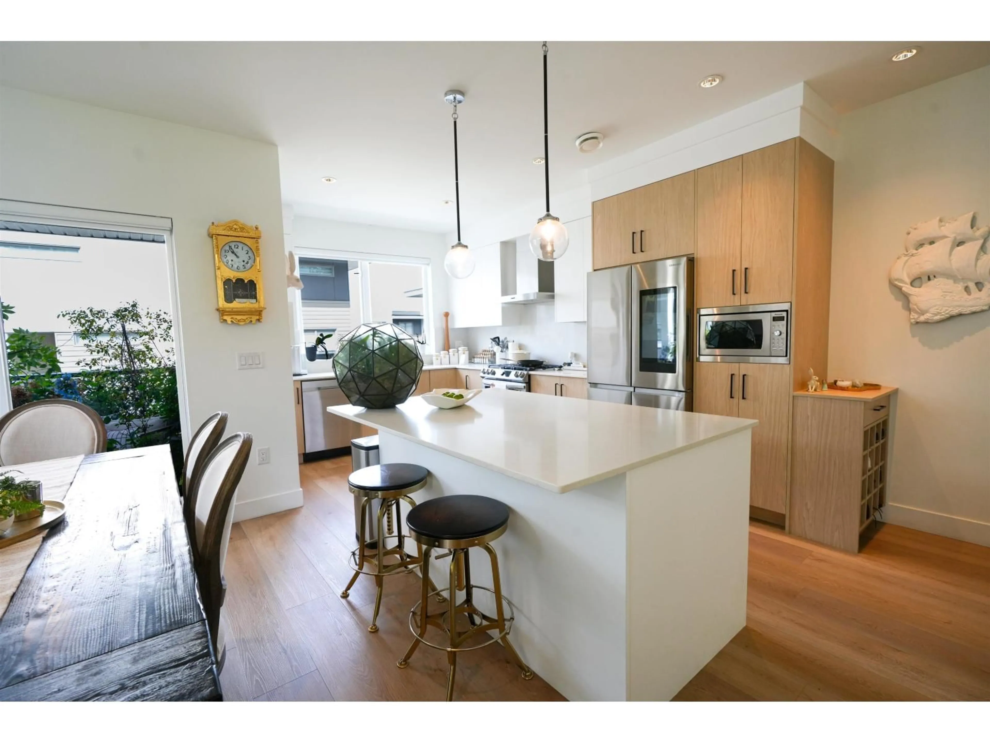 Open concept kitchen, unknown for 38 - 12585 104A AVENUE, Surrey British Columbia V3V0G7