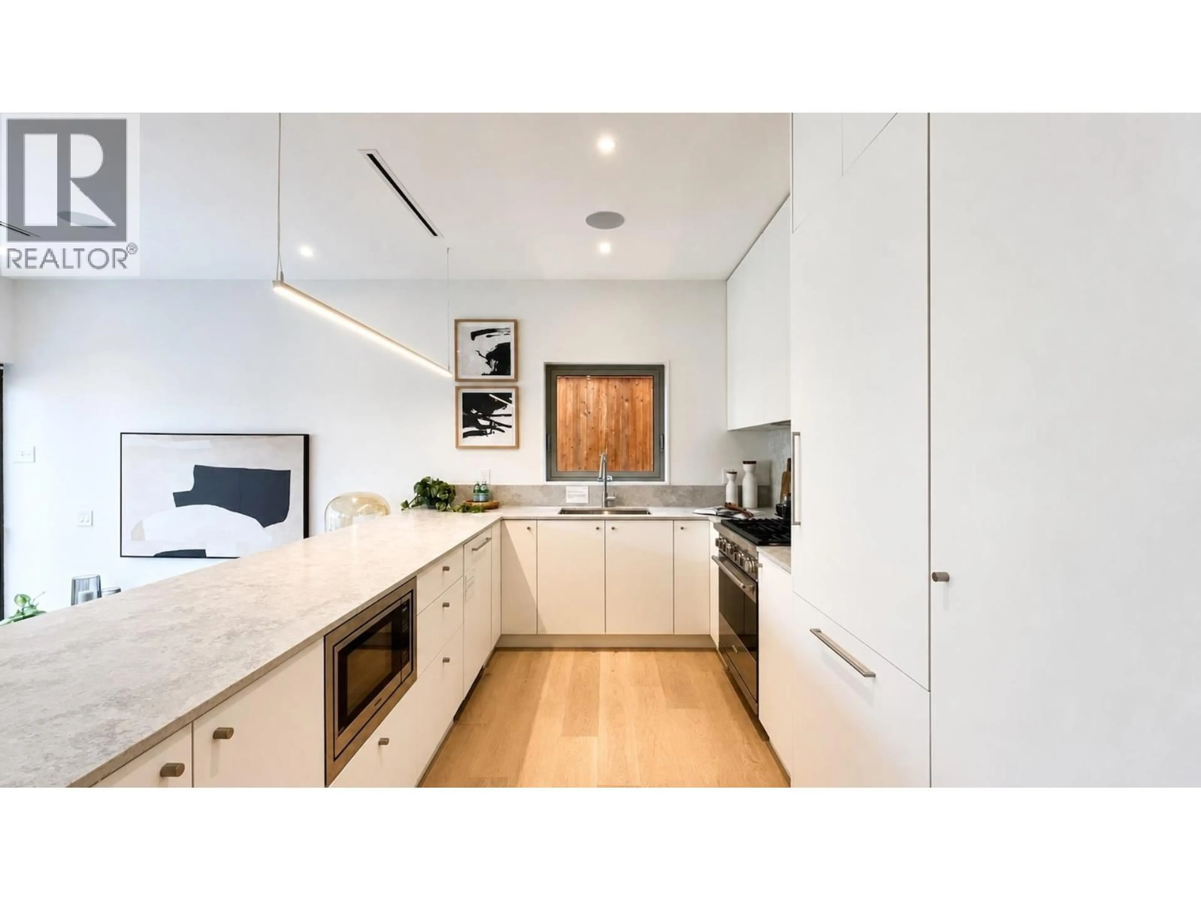 Contemporary kitchen, unknown for 1 - 2915 5TH AVENUE, Vancouver British Columbia V5M1N6