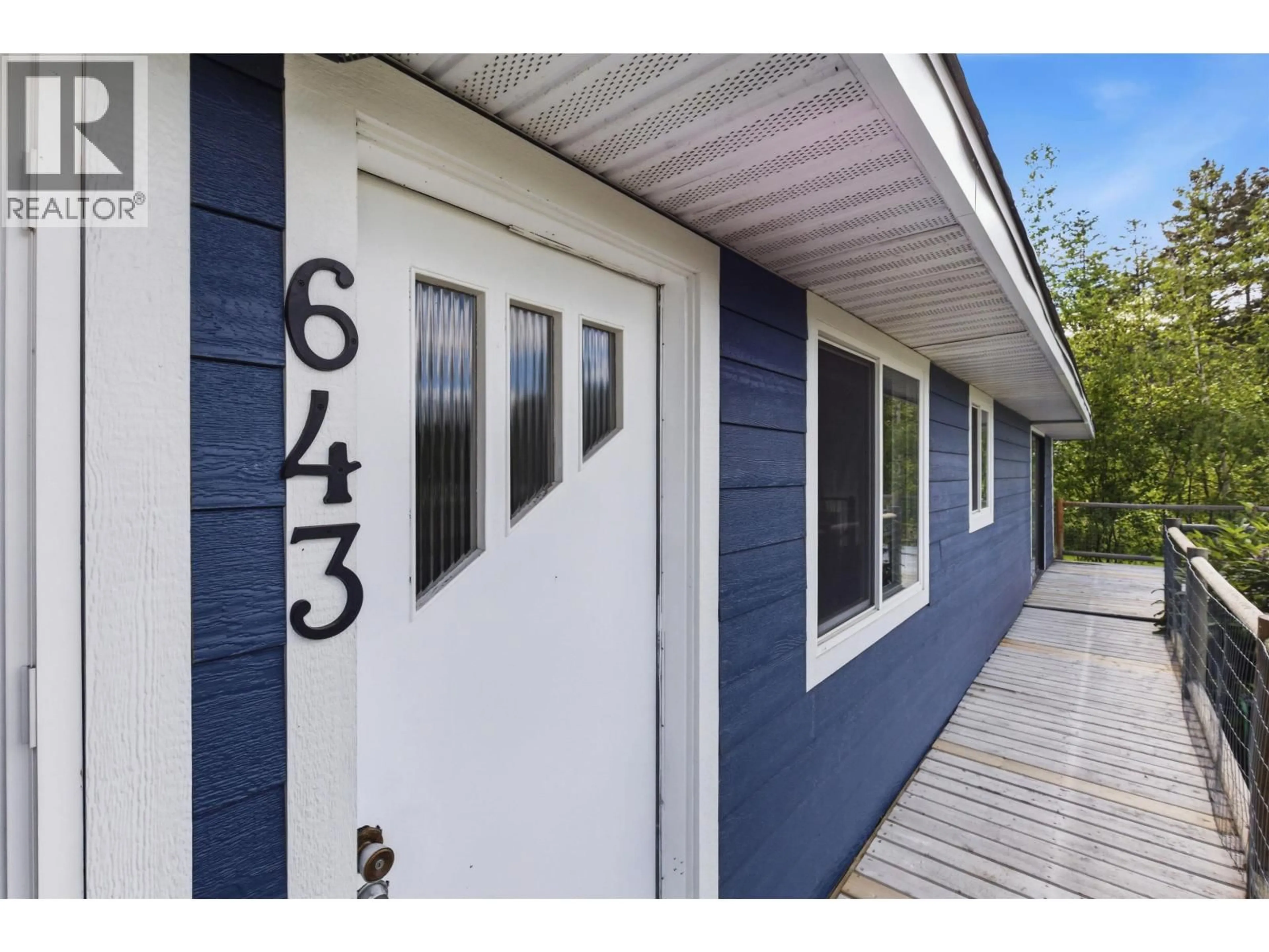 Home with vinyl exterior material, street for 643 HODGSON ROAD, Esler / Dog Creek British Columbia V2G3P8