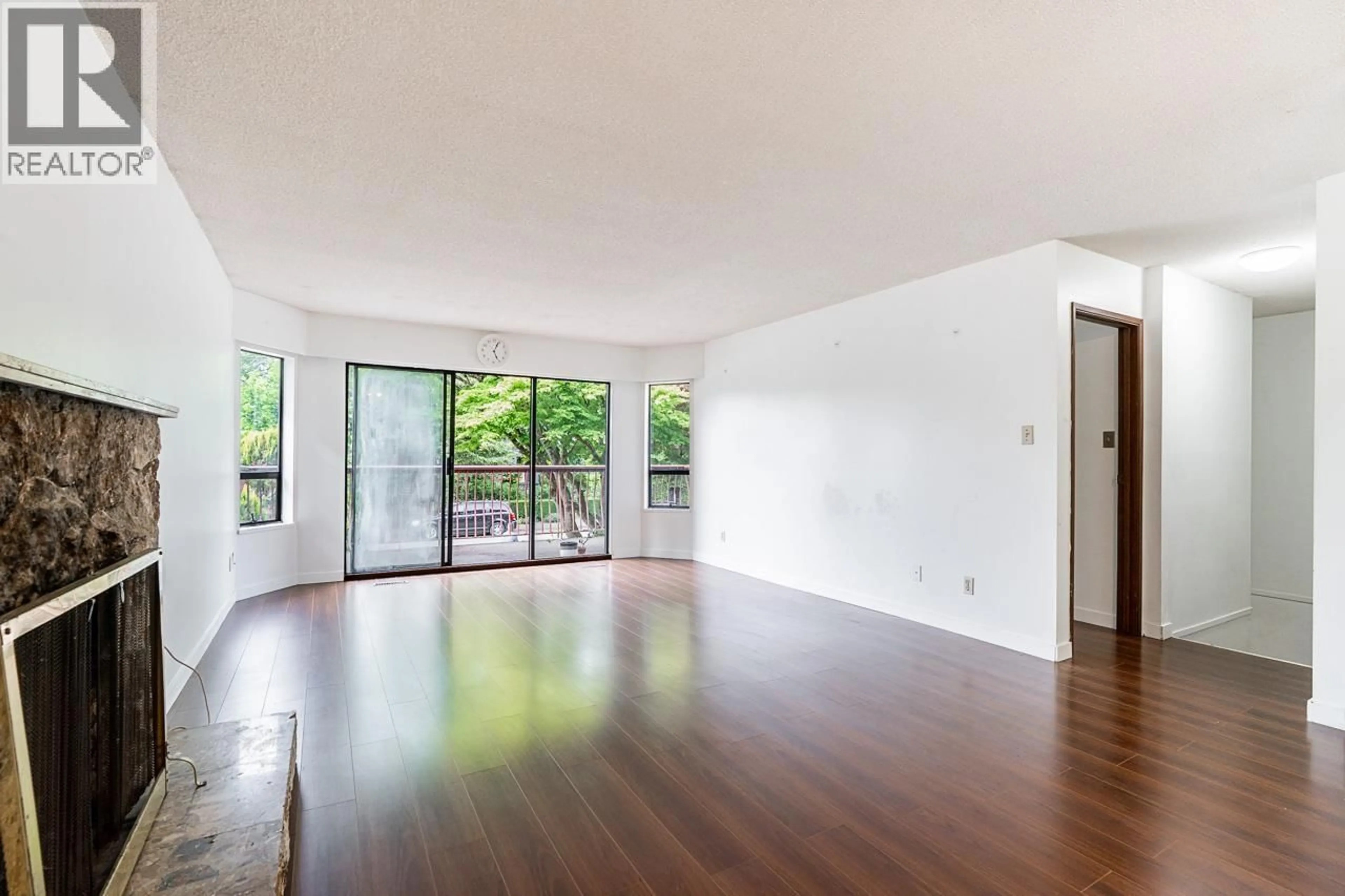 A pic of a room for 3226 5TH AVENUE, Vancouver British Columbia V6K1V4