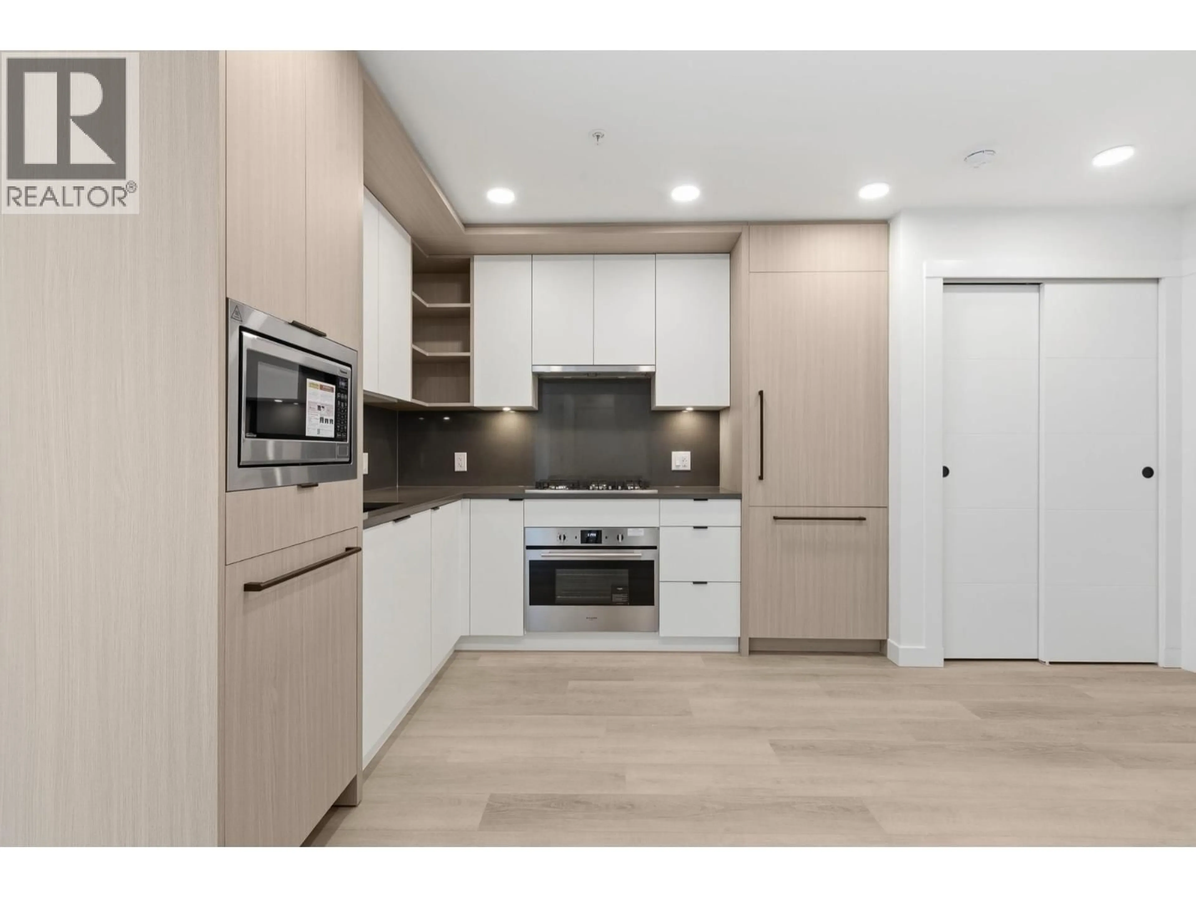 Unknown for 403 - 2268 BROADWAY, Vancouver British Columbia V5N0L2