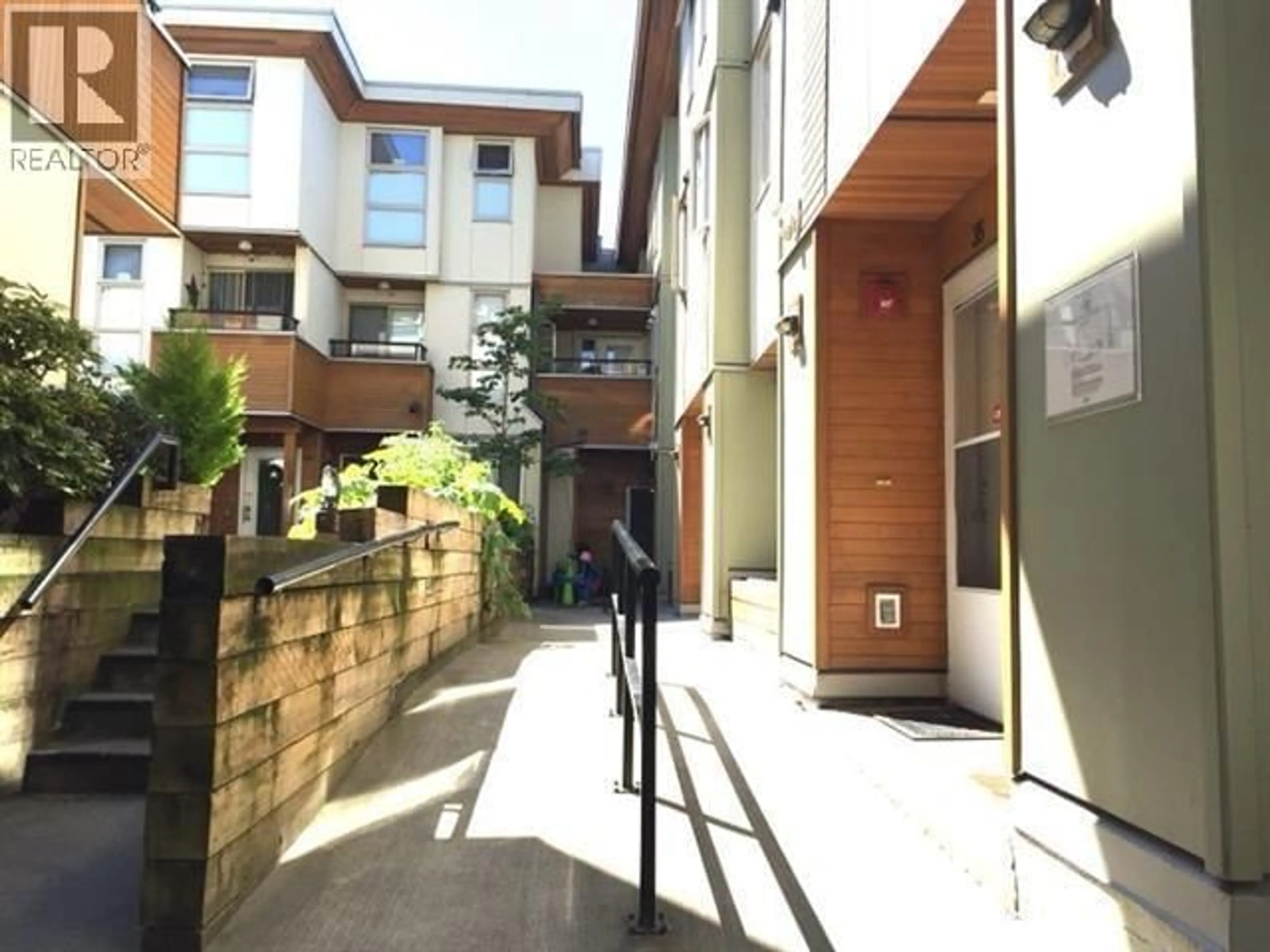 Unknown for 35 - 638 6TH AVENUE, Vancouver British Columbia V5Z1A3