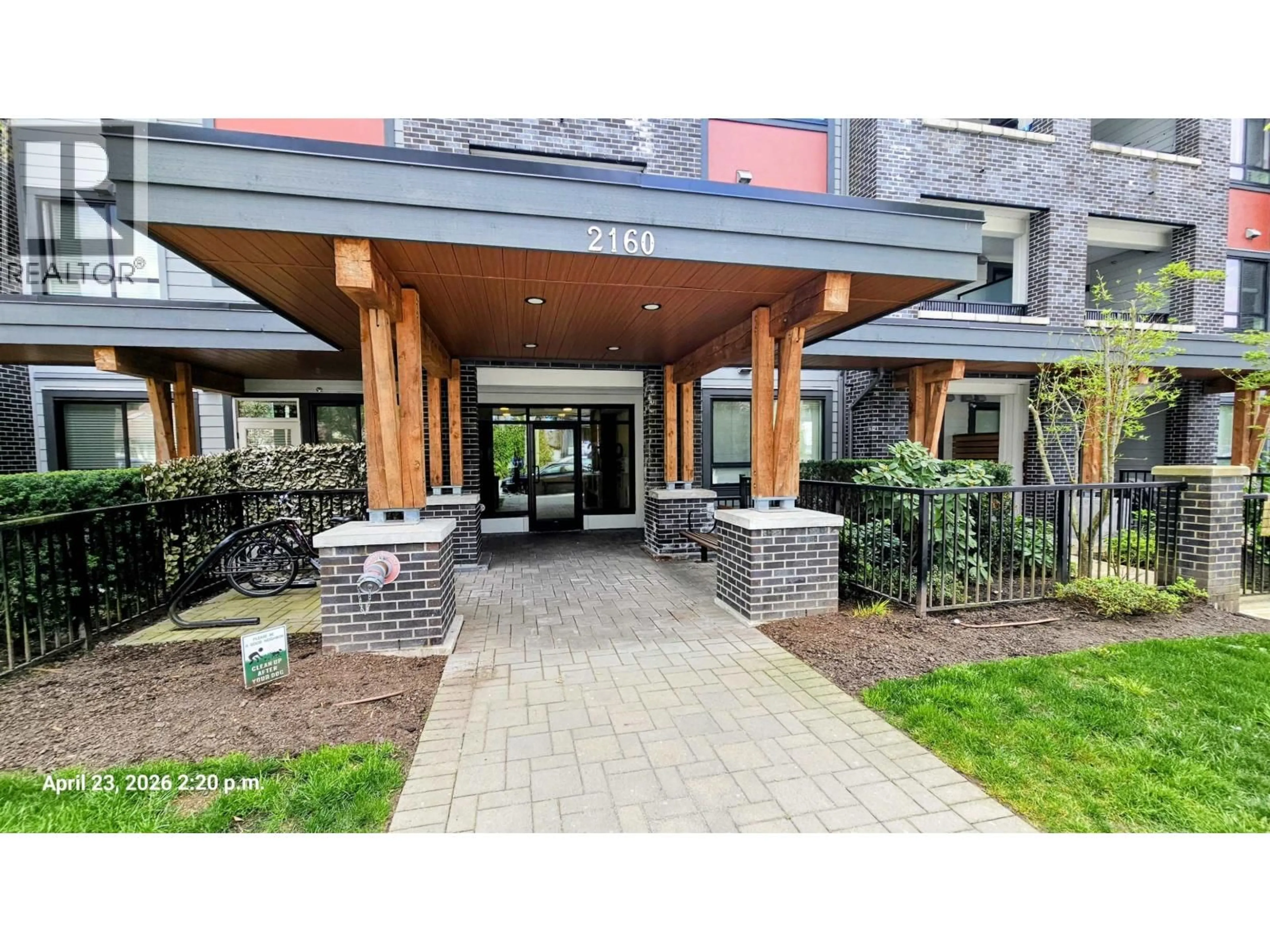 Indoor foyer for 405 - 2160 GRANT AVENUE, Port Coquitlam British Columbia V3B0T3