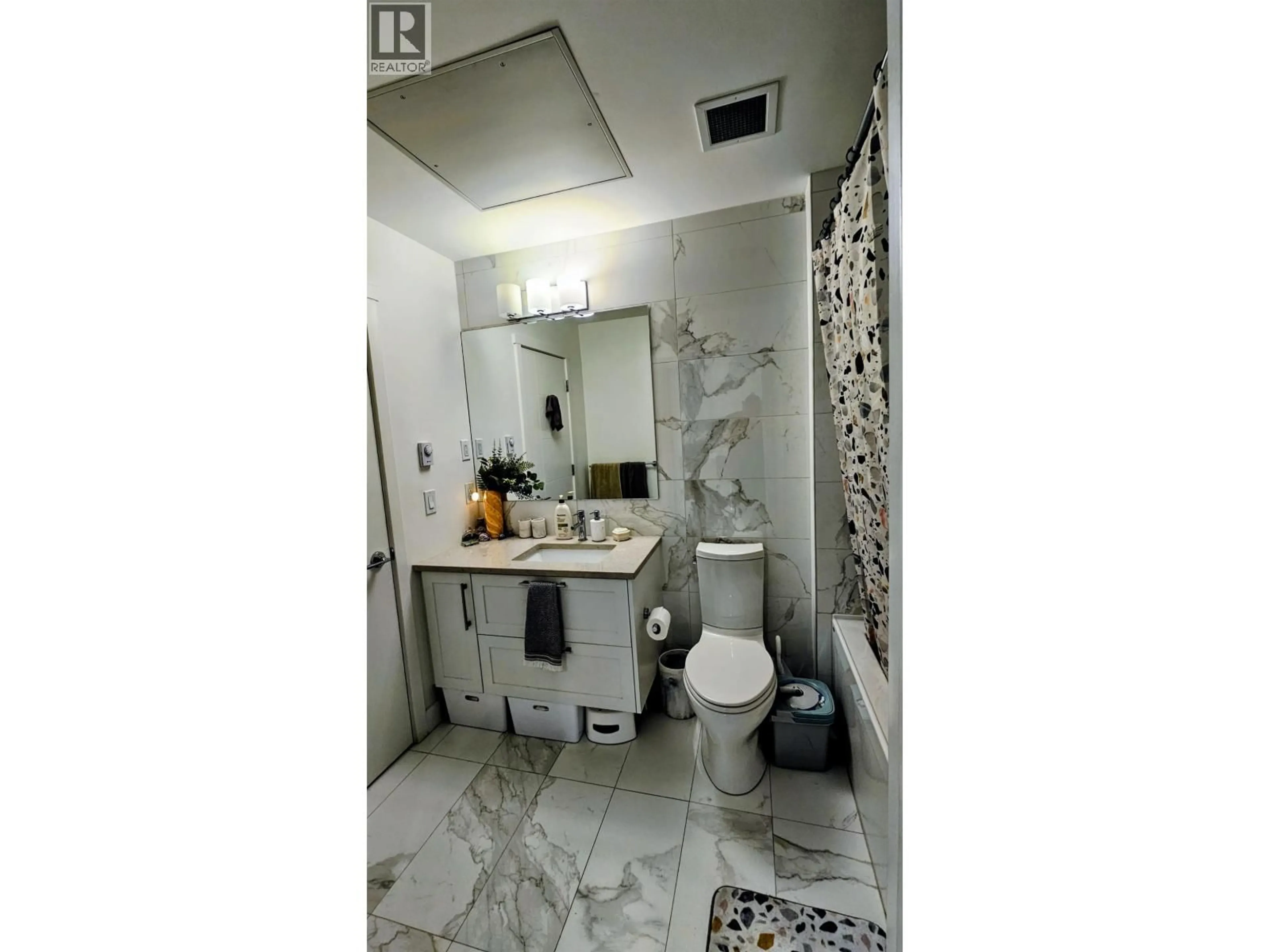 Standard bathroom, ceramic/tile floor for 405 - 2160 GRANT AVENUE, Port Coquitlam British Columbia V3B0T3