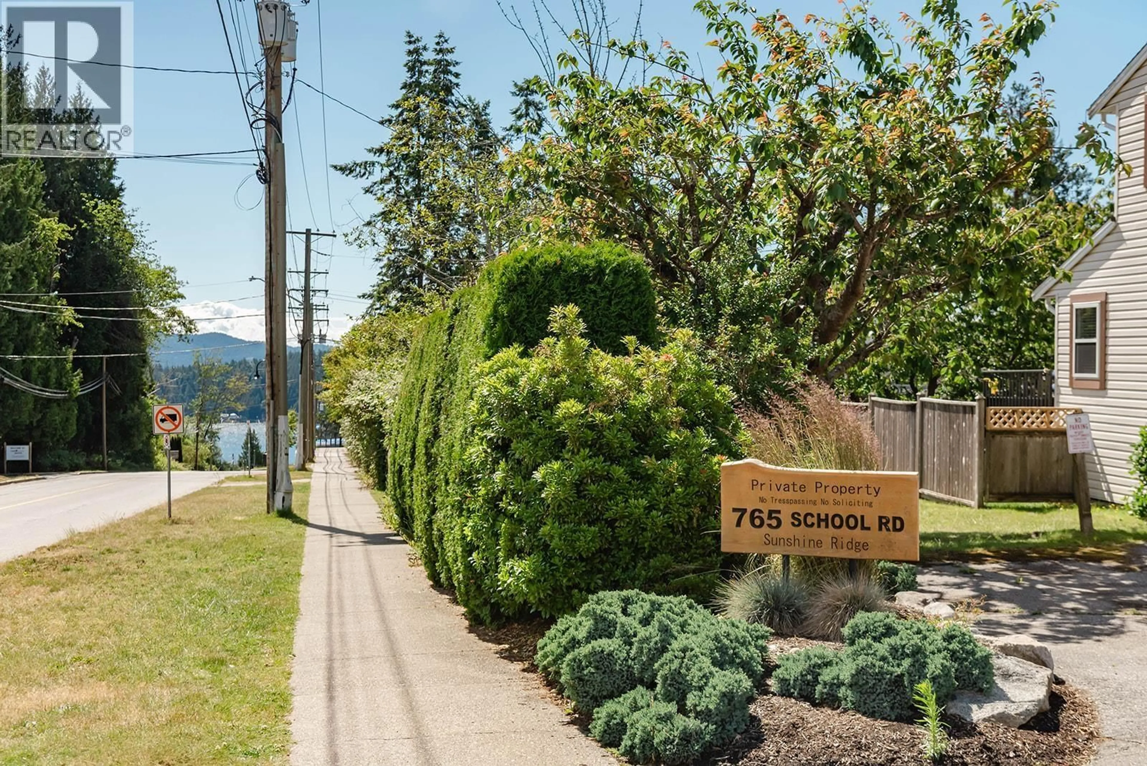 Patio, mountain view for 4 - 765 SCHOOL ROAD, Gibsons British Columbia V0N1V9