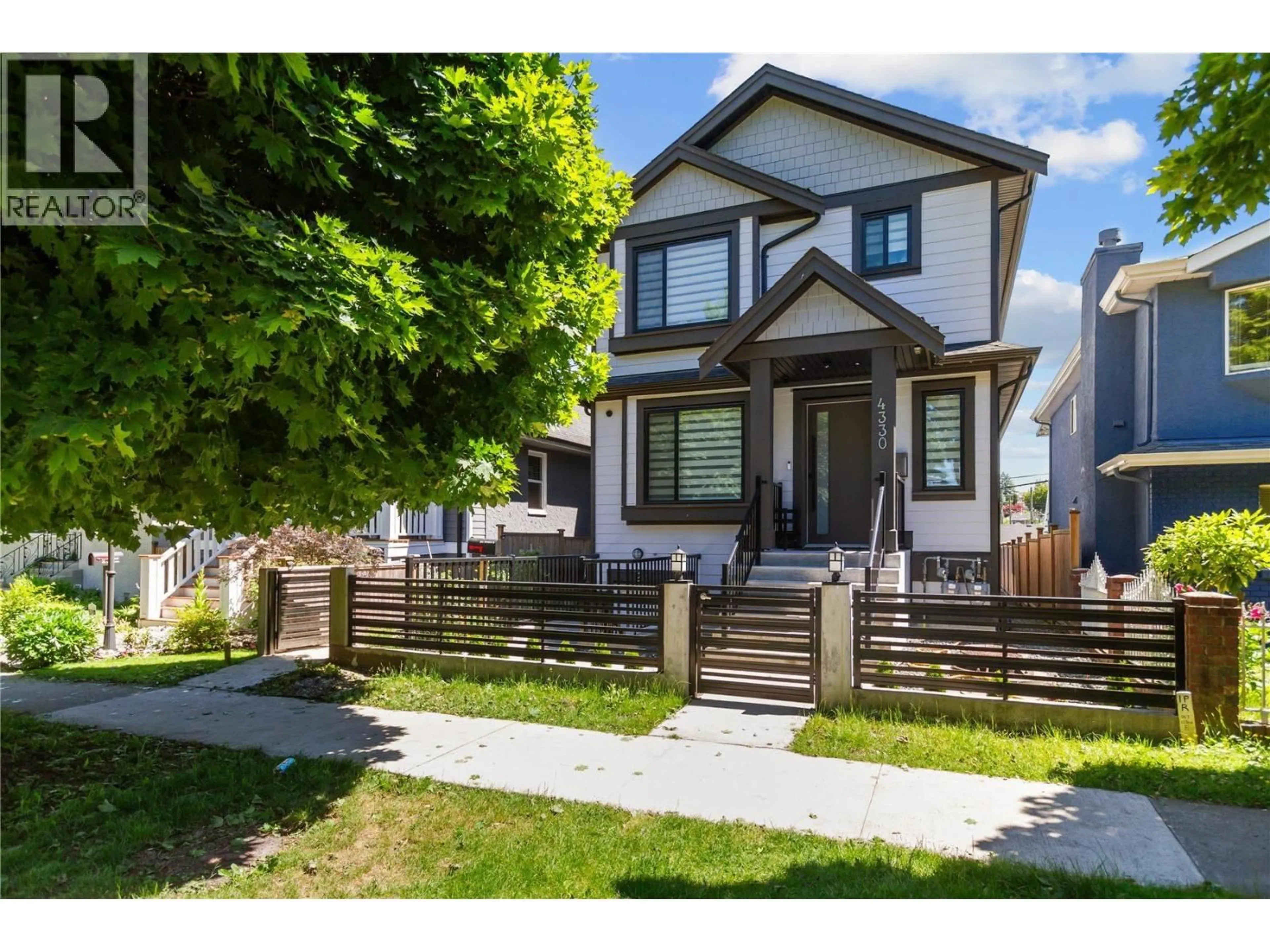 Home with vinyl exterior material, street for 4328 GLADSTONE STREET, Vancouver British Columbia V5N4Z5
