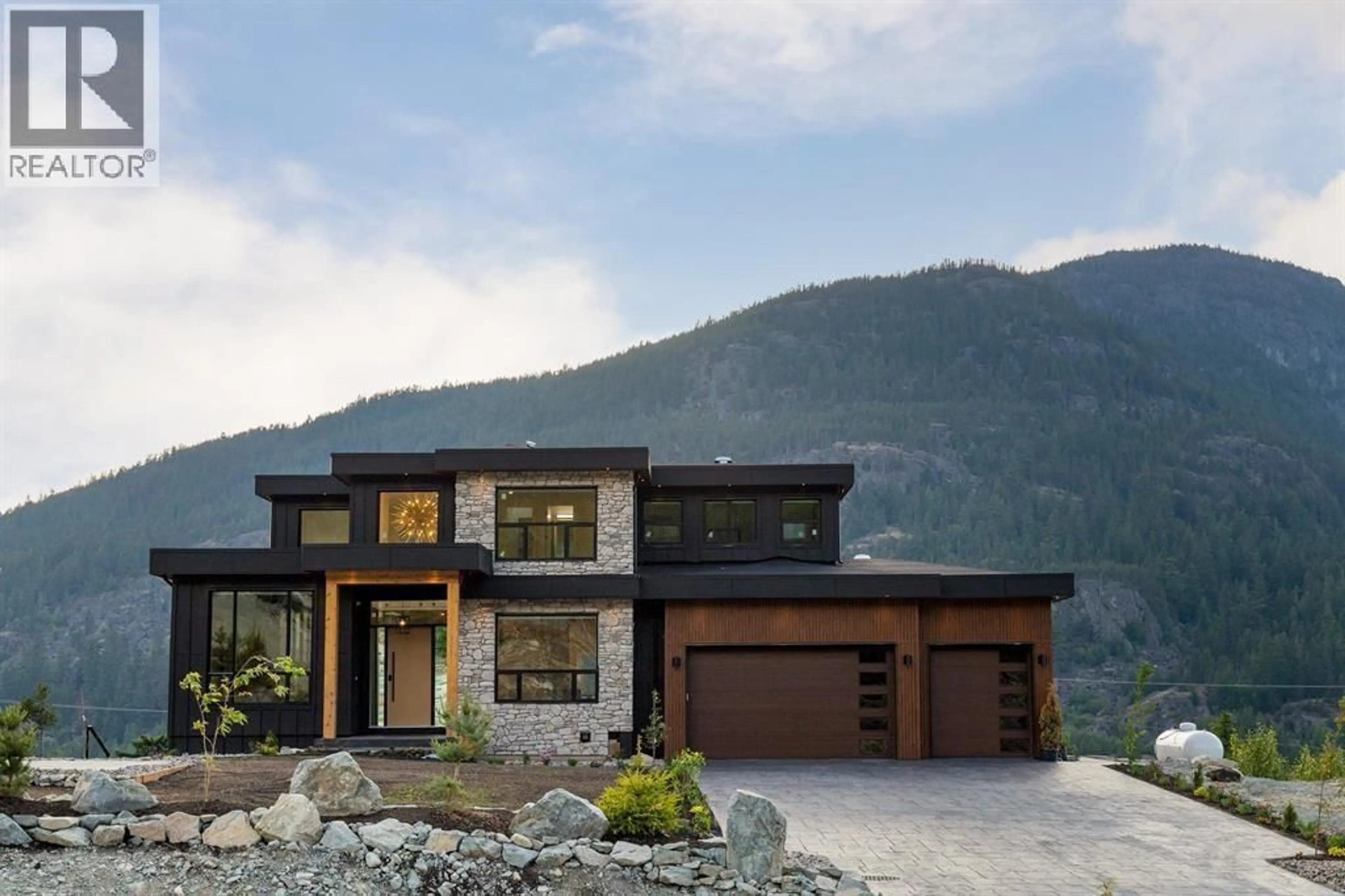 Home with brick exterior material, mountain view for 9361 WEDGEMOUNT PLATEAU DRIVE, Whistler British Columbia V8E1M1