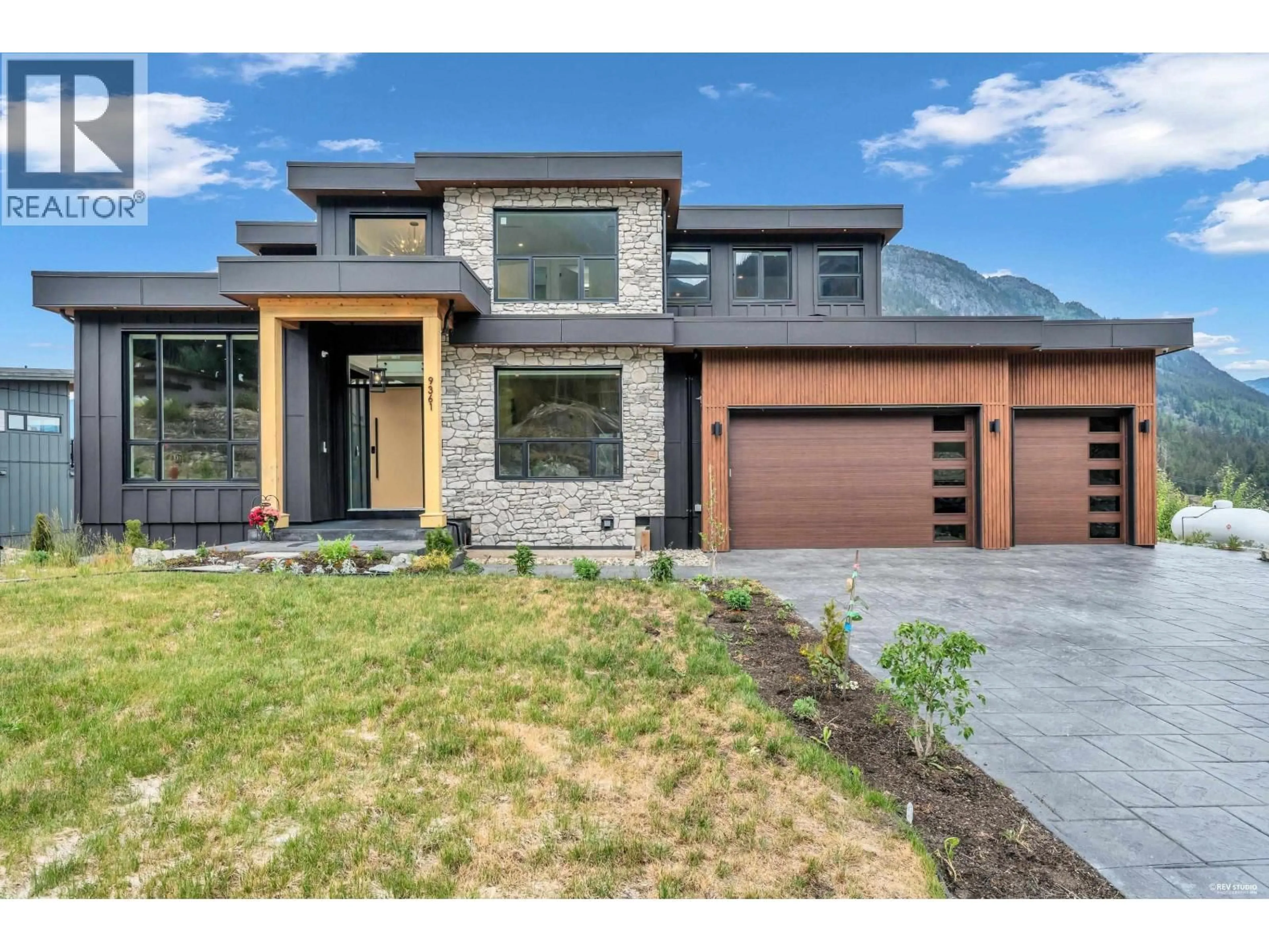 Unknown for 9361 WEDGEMOUNT PLATEAU DRIVE, Whistler British Columbia V8E1M1