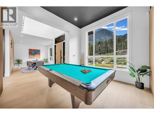 9361 WEDGEMOUNT PLATEAU DRIVE, Whistler 5