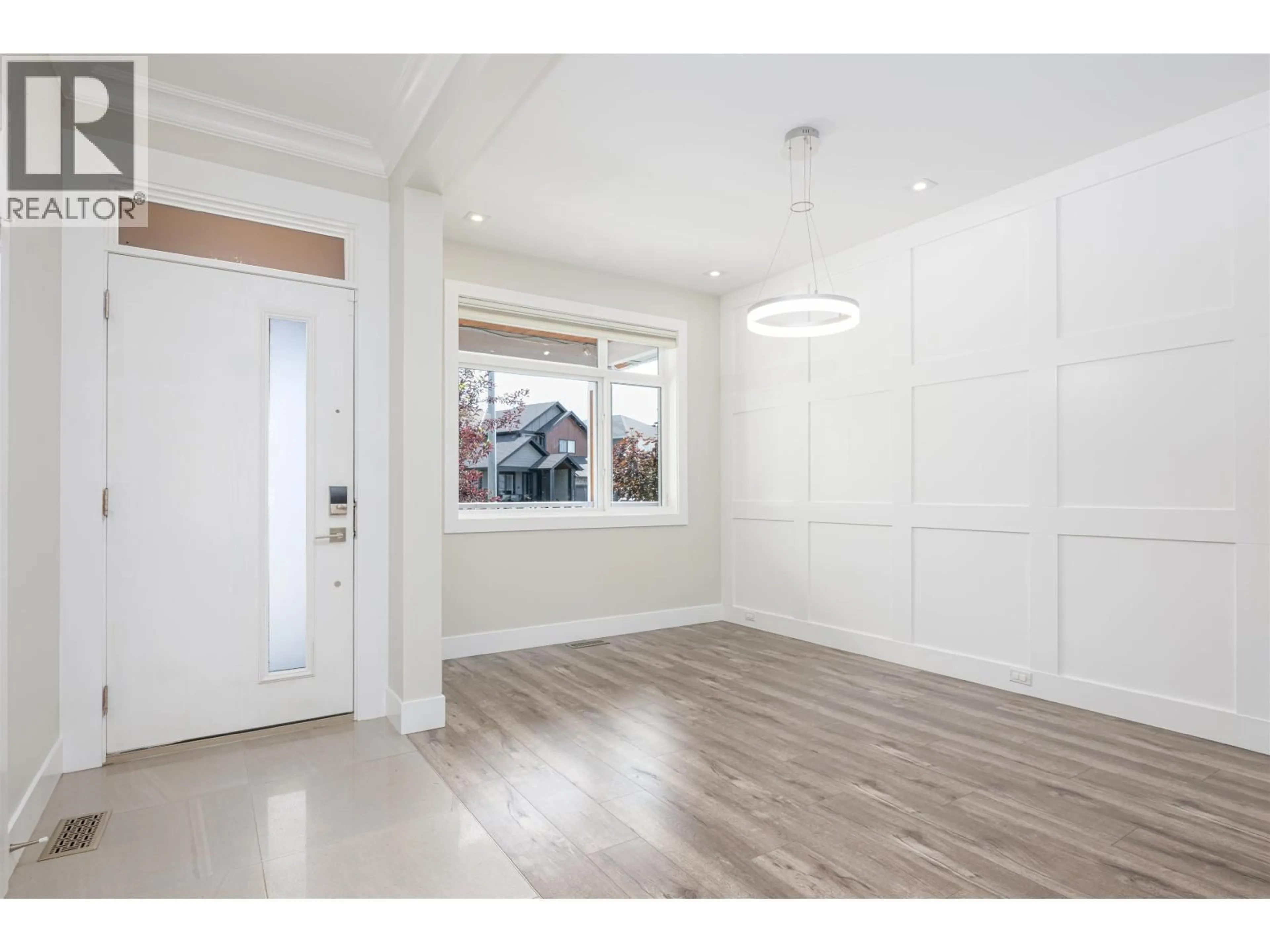 Indoor entryway for 3922 AREND DRIVE, Prince George British Columbia V2K0B1