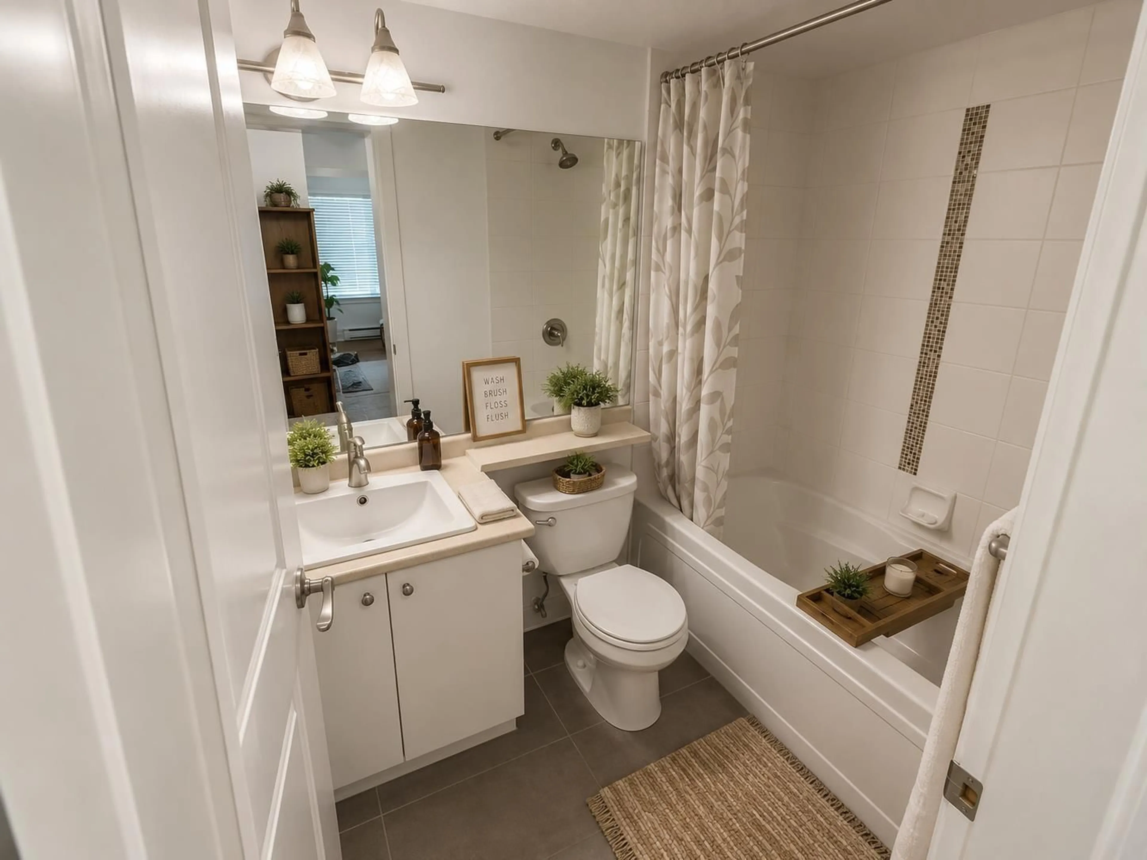 Standard bathroom, ceramic/tile floor for 103 - 45561 YALE ROAD, Chilliwack British Columbia V2P0A8