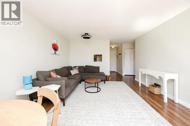 2 - 622 FARNHAM ROAD, Gibsons 4