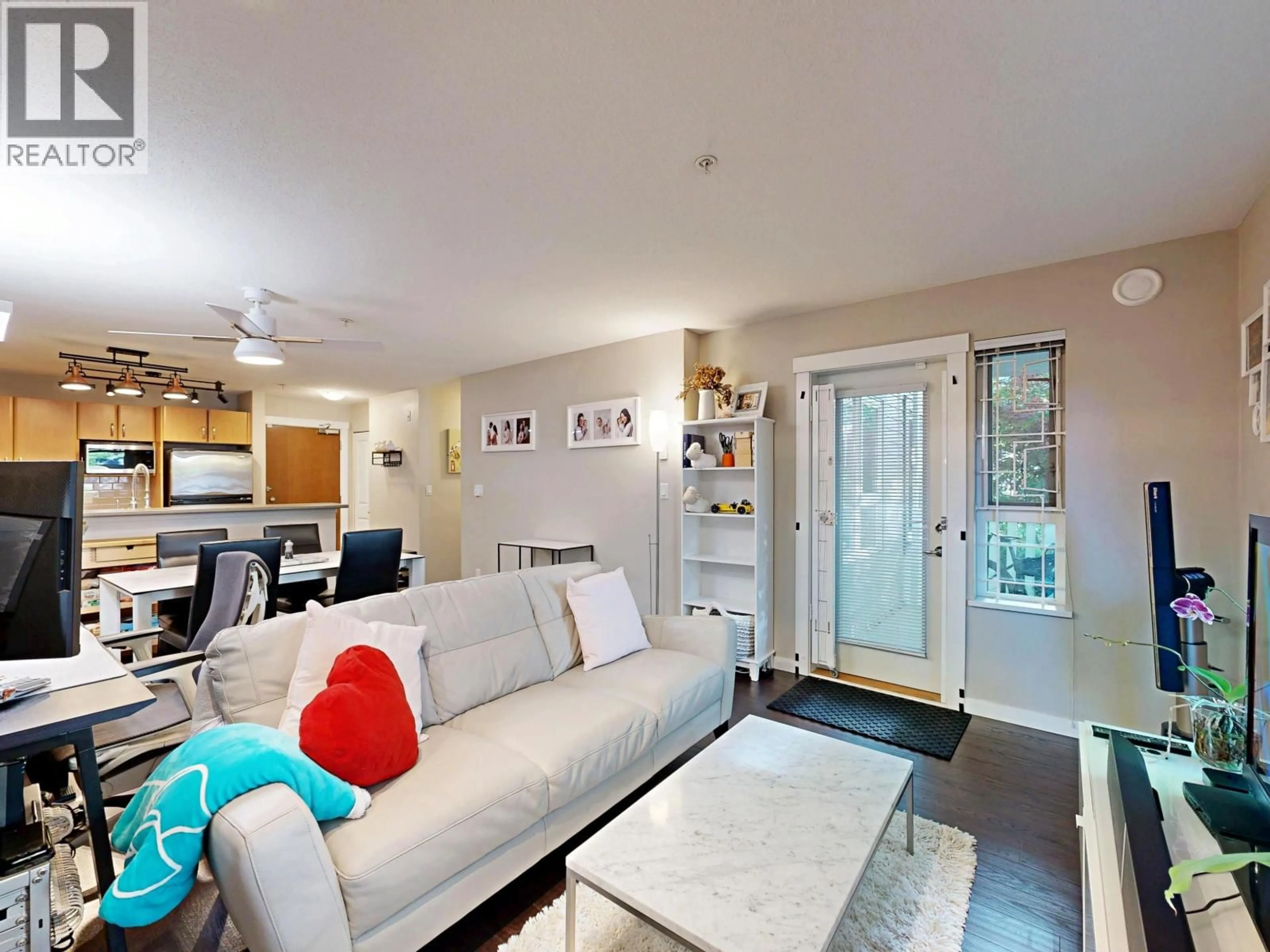 Living room with furniture, unknown for 207 - 4783 DAWSON STREET, Burnaby British Columbia V5C0A8
