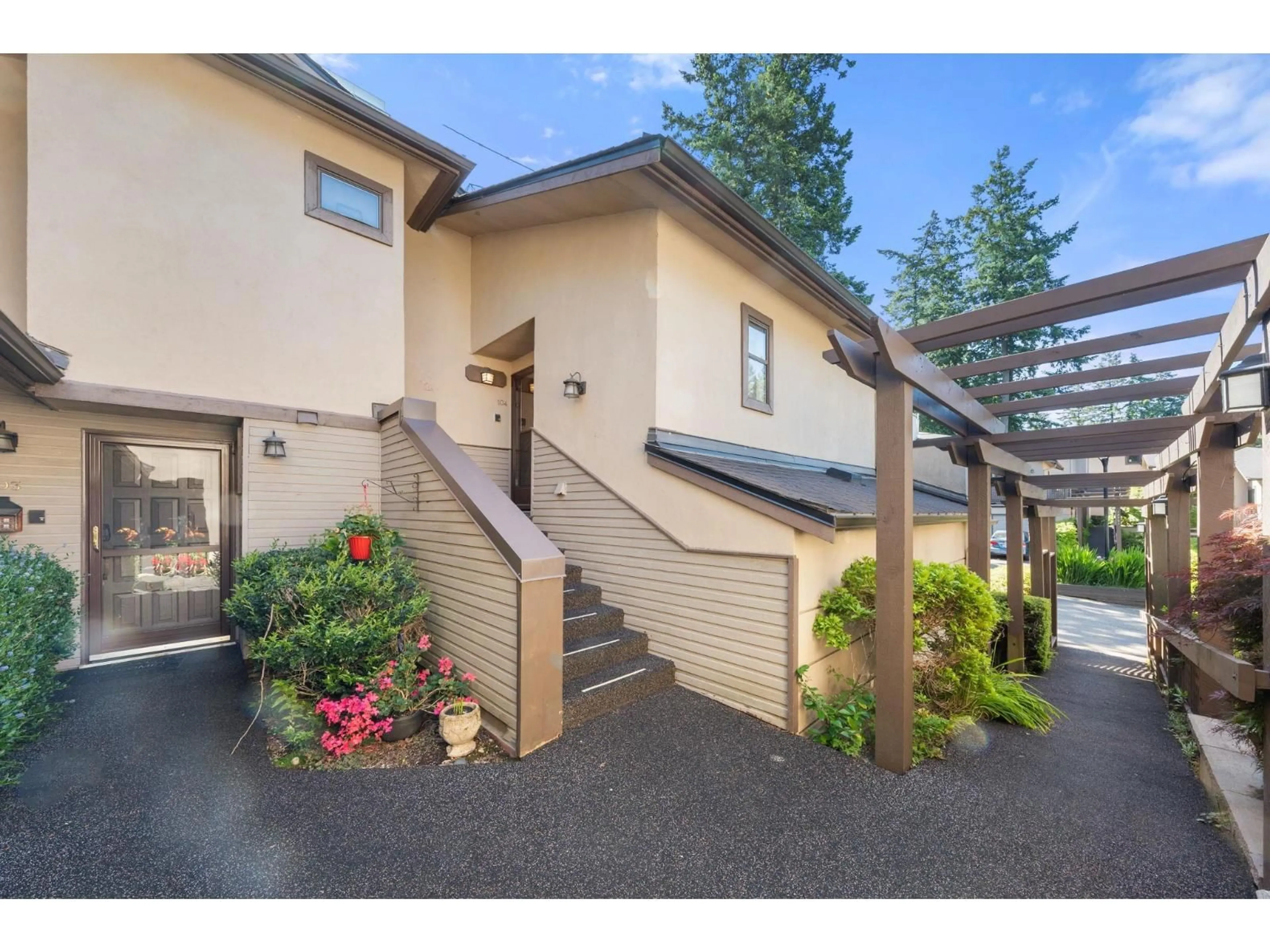 Unknown for 104 - 12749 16 AVENUE, Surrey British Columbia V4A1N2