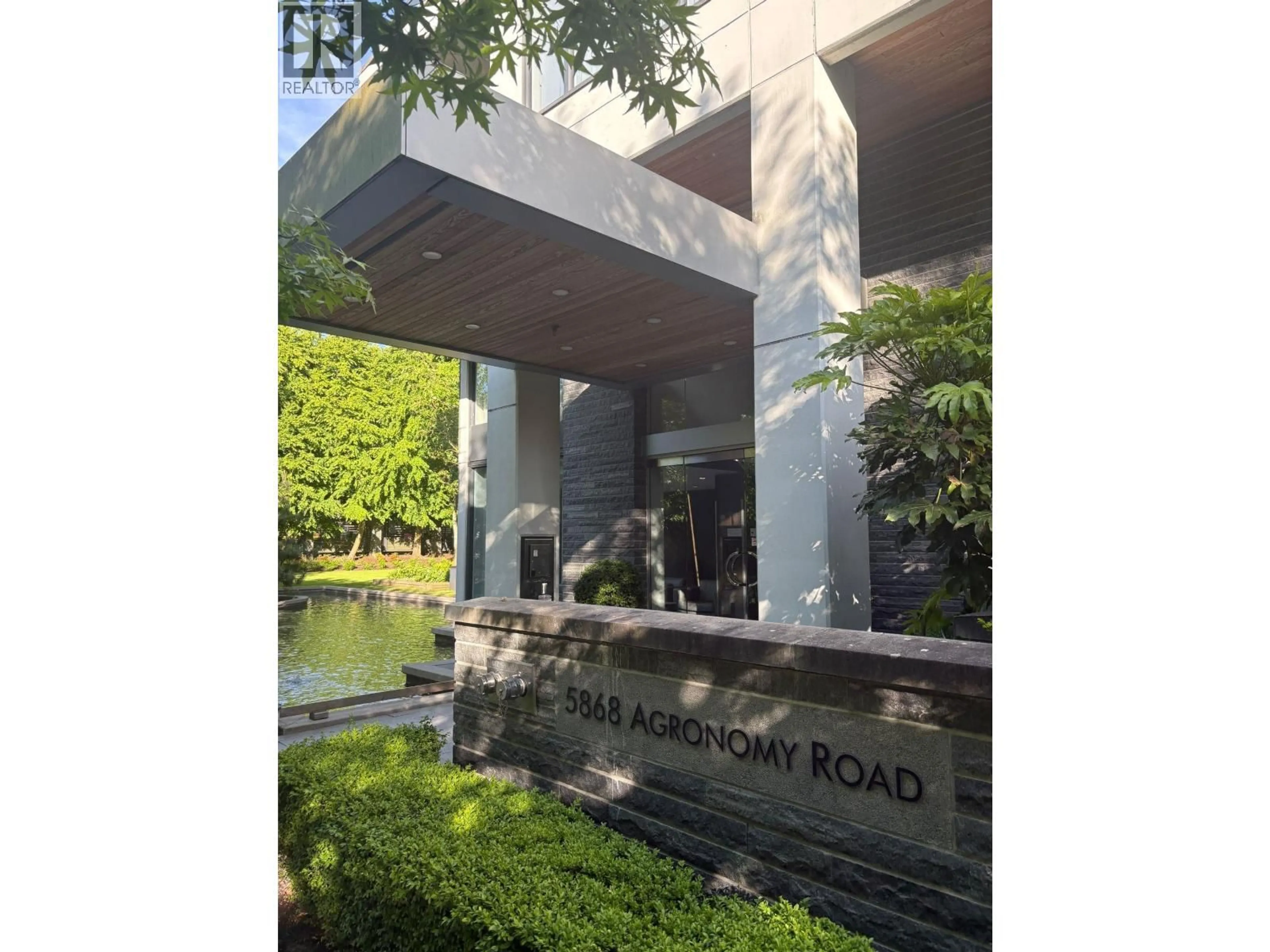 Indoor foyer for 605 - 5868 AGRONOMY ROAD, Vancouver British Columbia V6T0B5