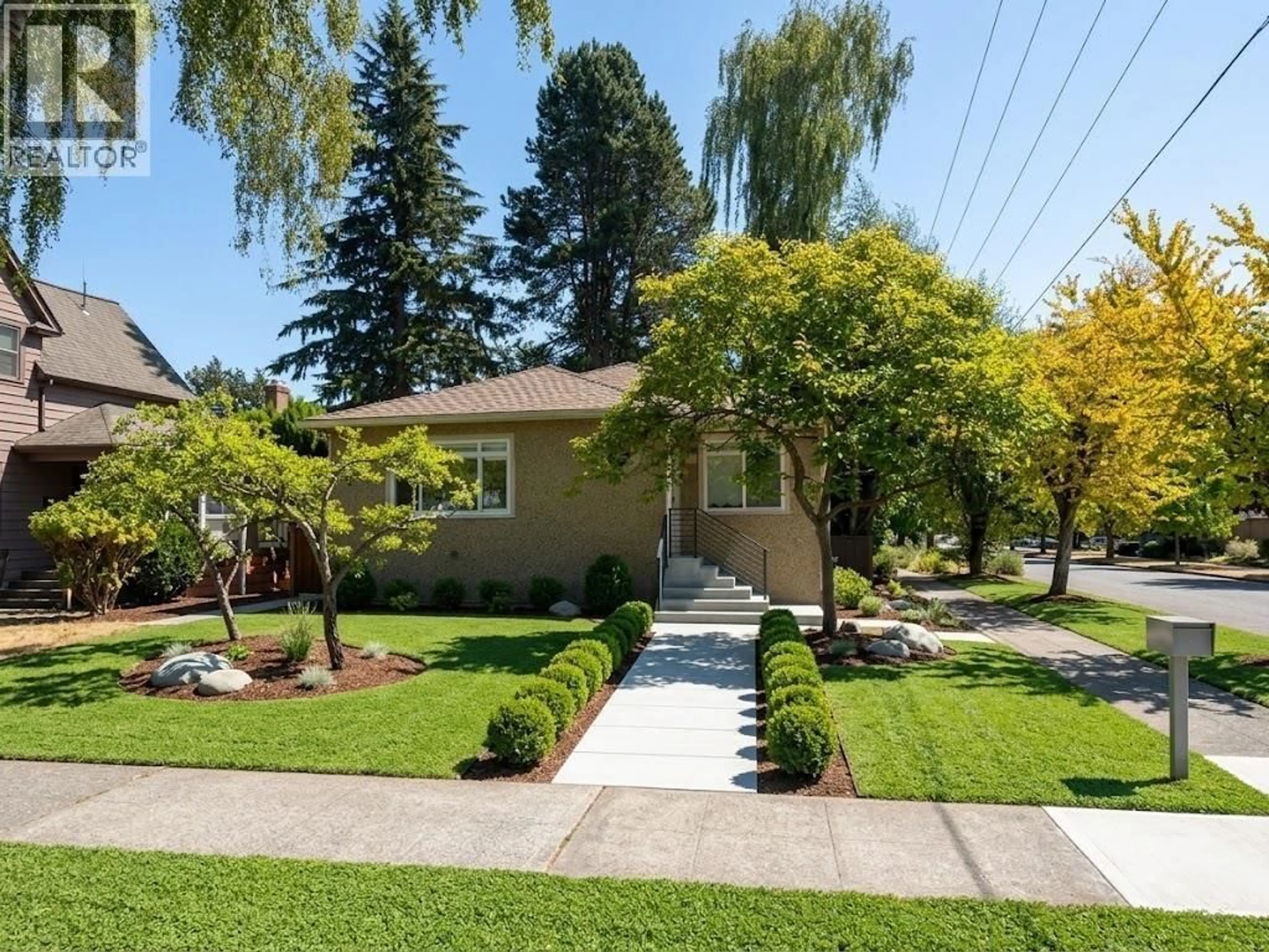 Unknown for 4 46TH AVENUE, Vancouver British Columbia V5W1Z1