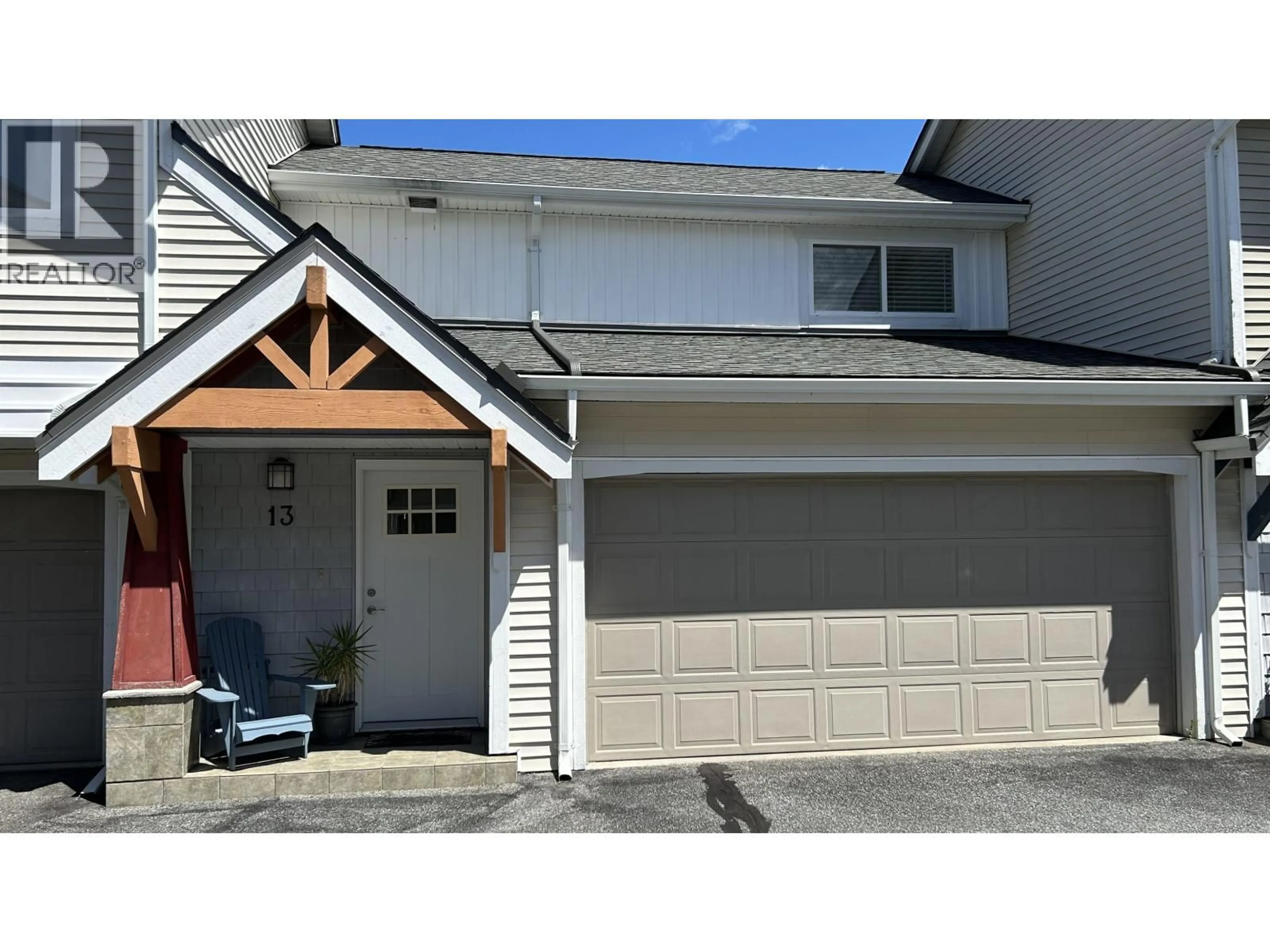 Indoor garage for 1821 WILLOW CRESCENT, Squamish British Columbia V8B0L9