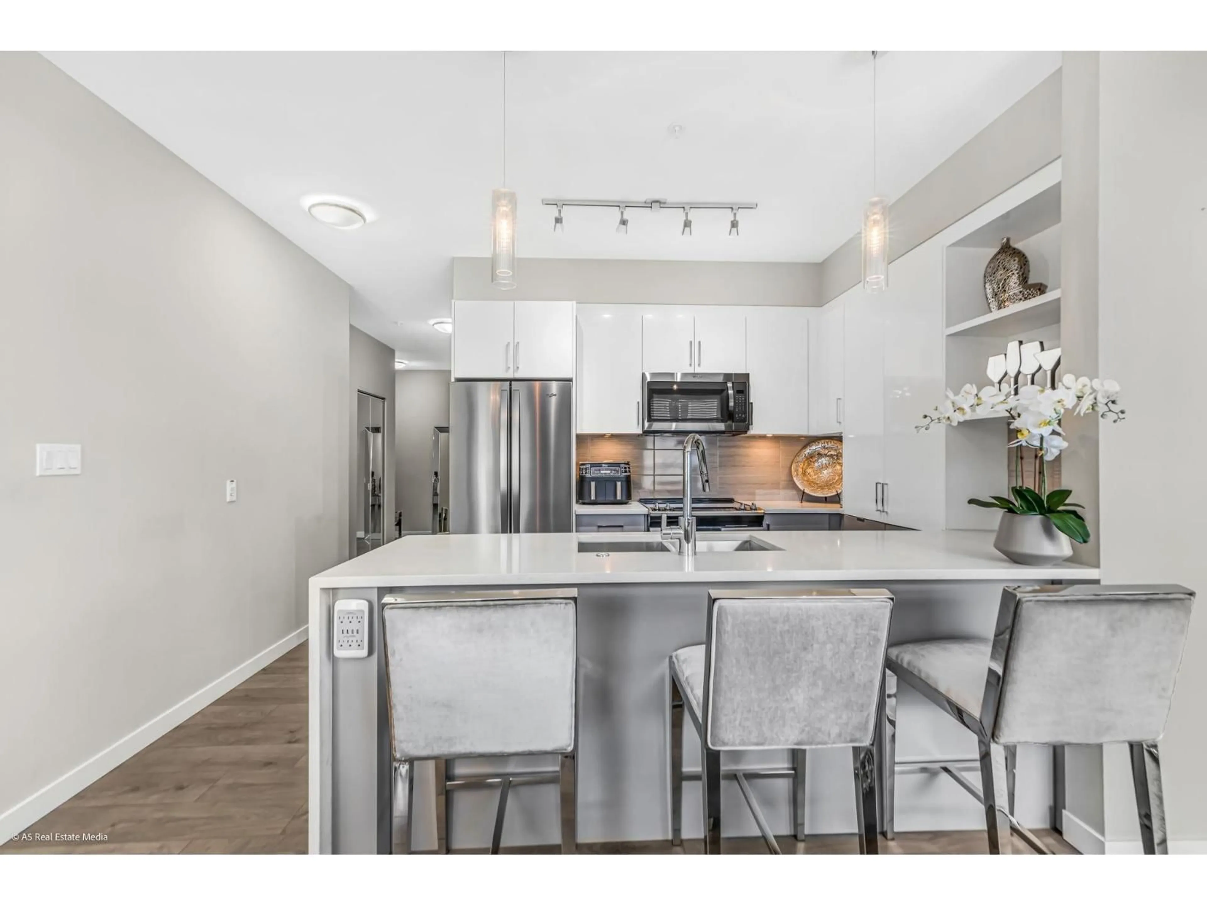 Open concept kitchen, unknown for D305 - 20211 66 AVENUE, Langley British Columbia V2Y0L4