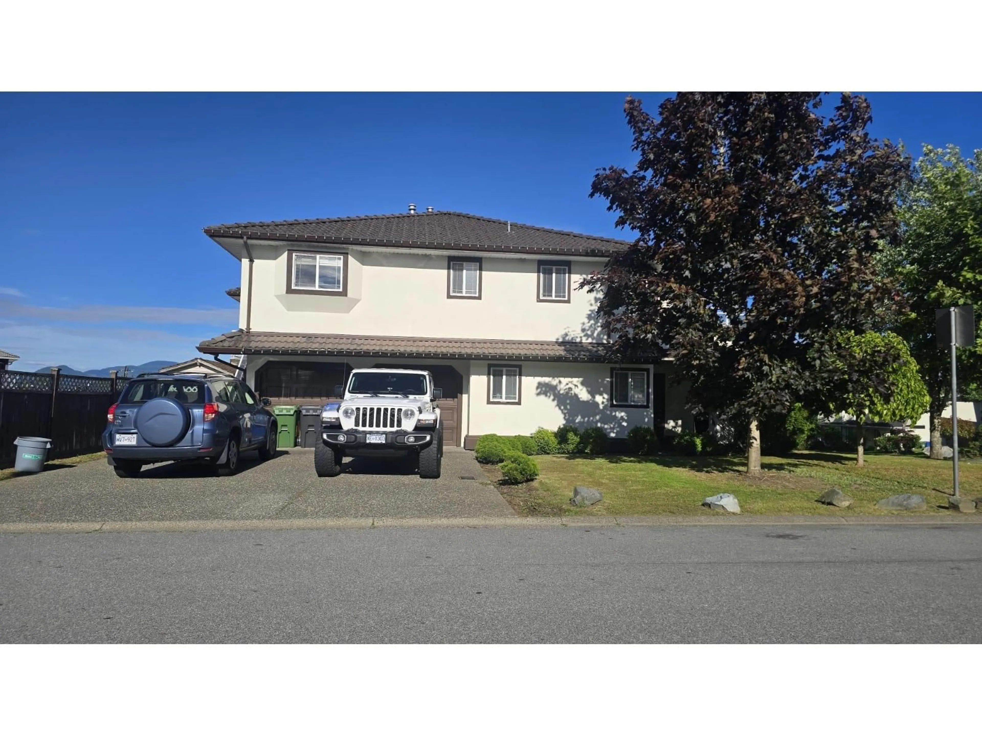 Home with vinyl exterior material, street for 31525 RIDGEVIEW DRIVE, Abbotsford British Columbia V2T5N2