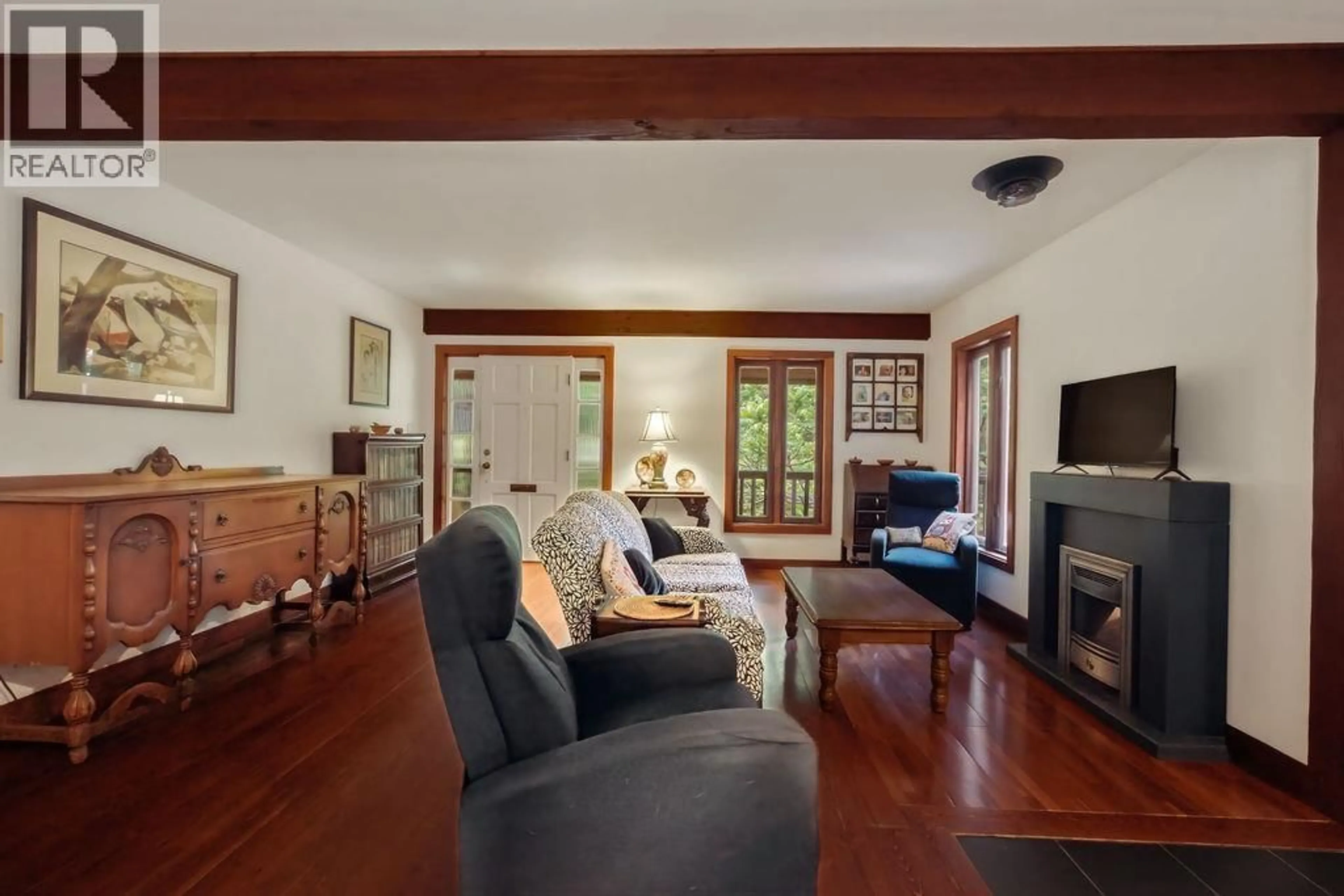 Living room with furniture, unknown for 6084 NORTH LAKE ROAD, Egmont British Columbia V0N1N0