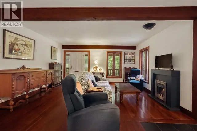 6084 NORTH LAKE ROAD, Egmont 4