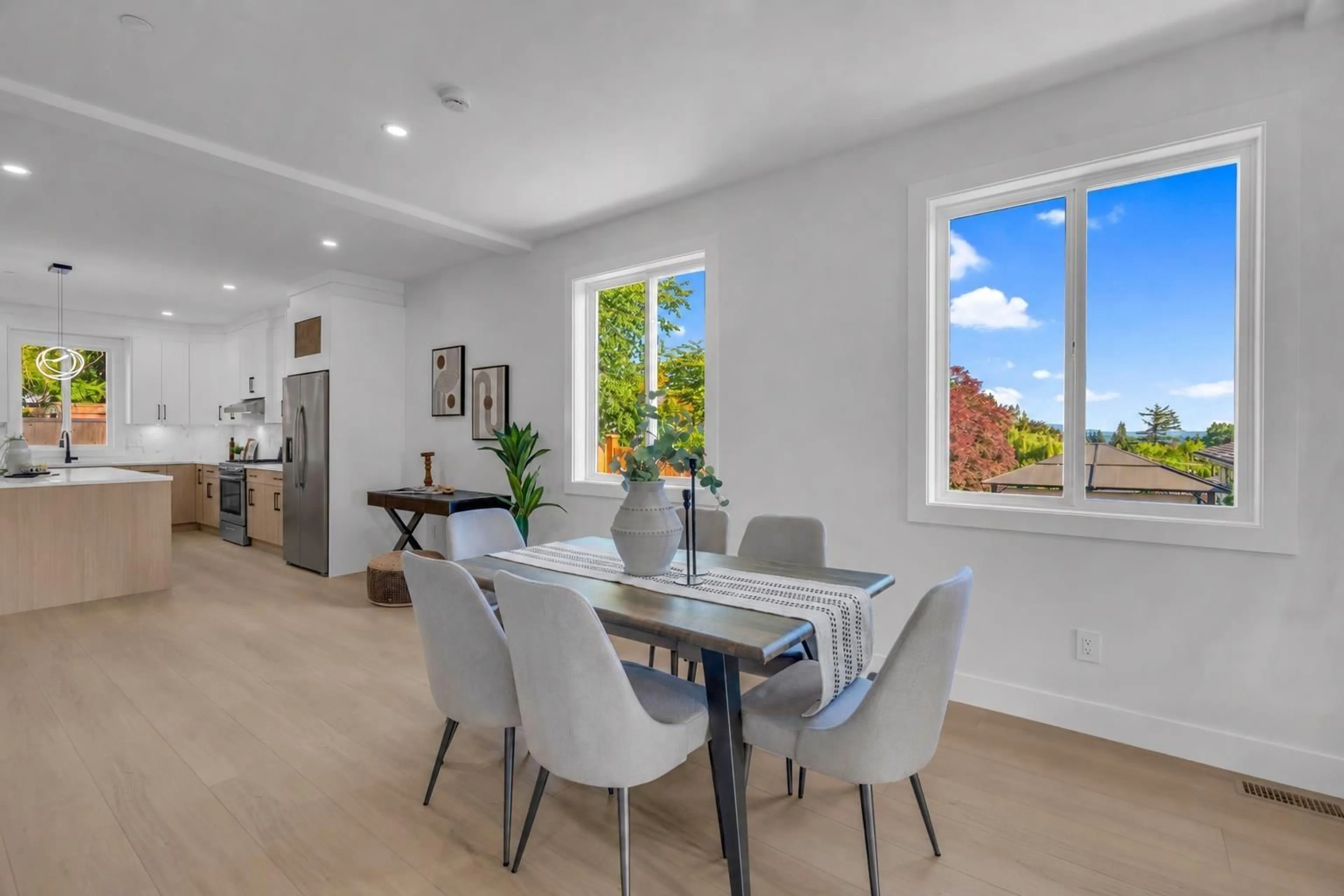 Dining room, unknown for 7932 HERON STREET, Mission British Columbia V2V6A1