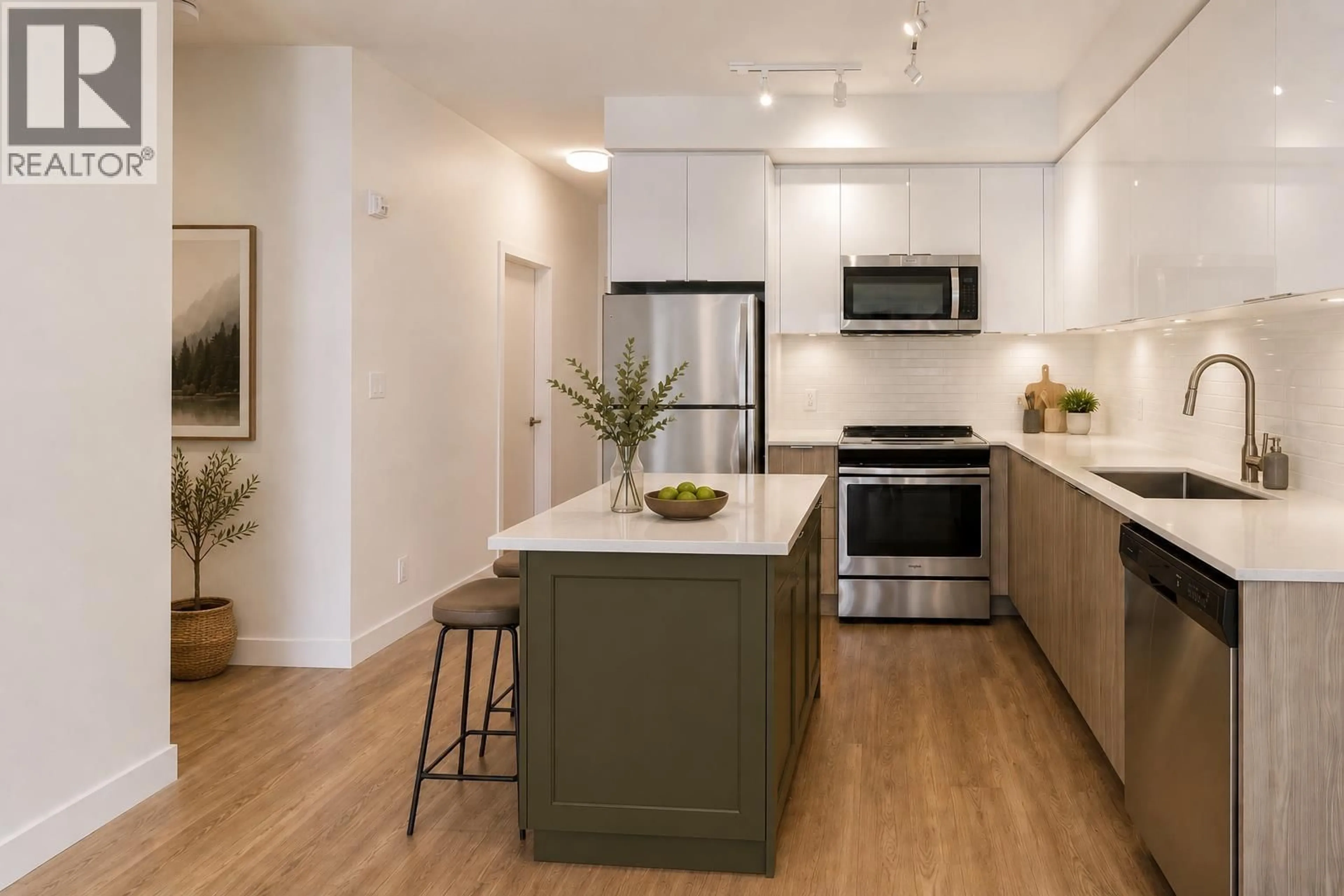 Open concept kitchen, unknown for 611 - 37881 CLEVELAND AVENUE, Squamish British Columbia V8B0Z7