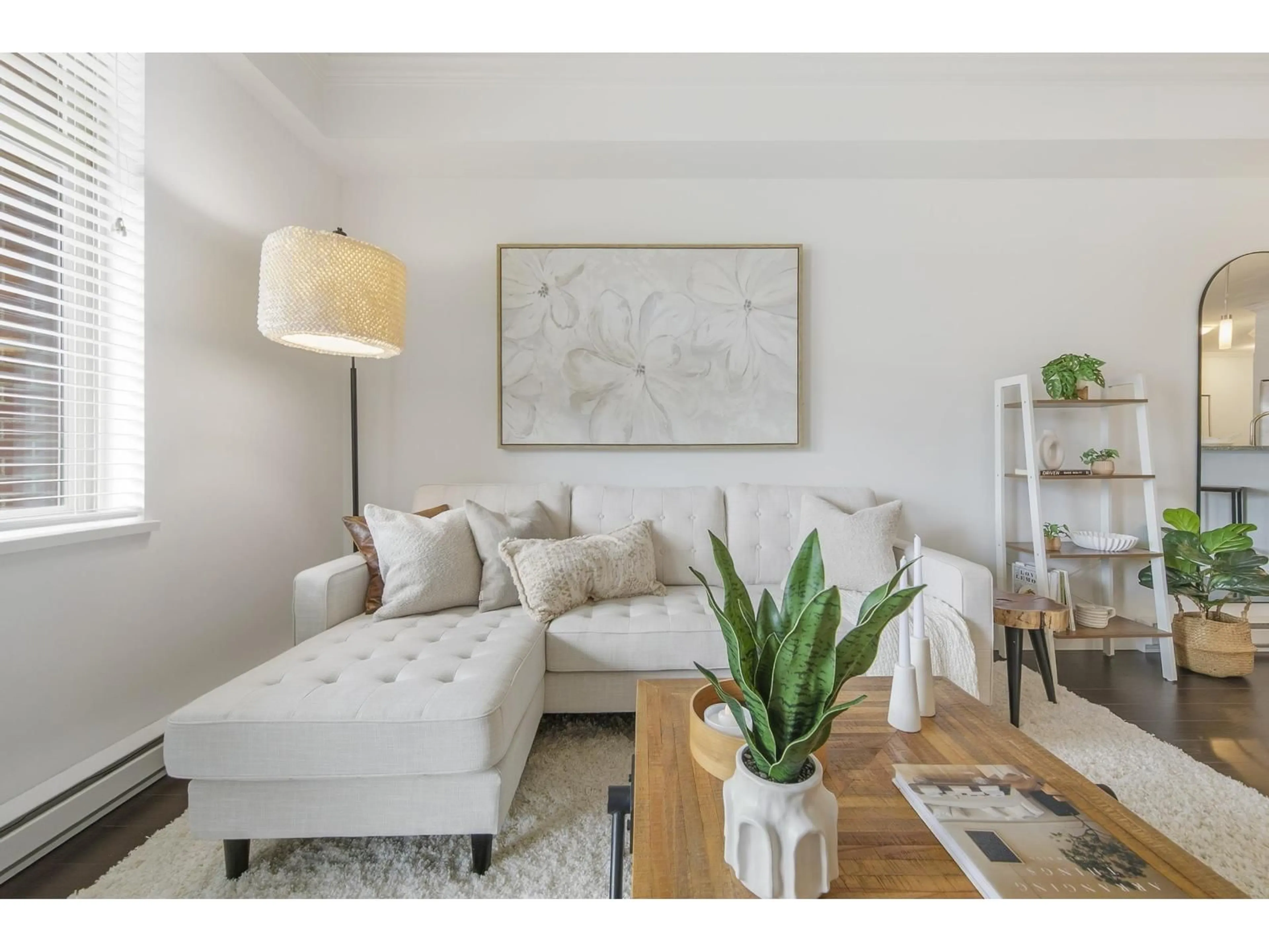 Living room with furniture, wood/laminate floor for 216 - 2632 PAULINE STREET, Abbotsford British Columbia V2S0C9